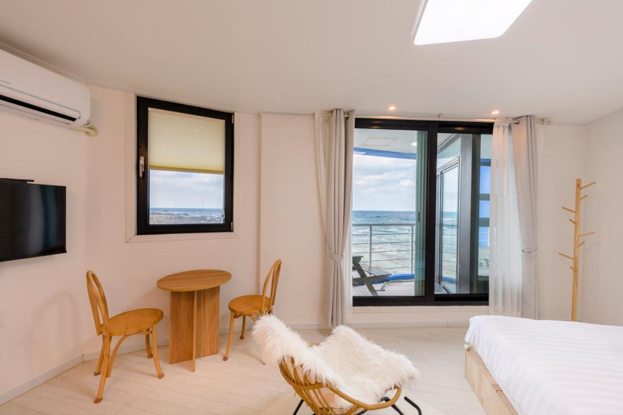 Double Room with Spa Bath photo 3