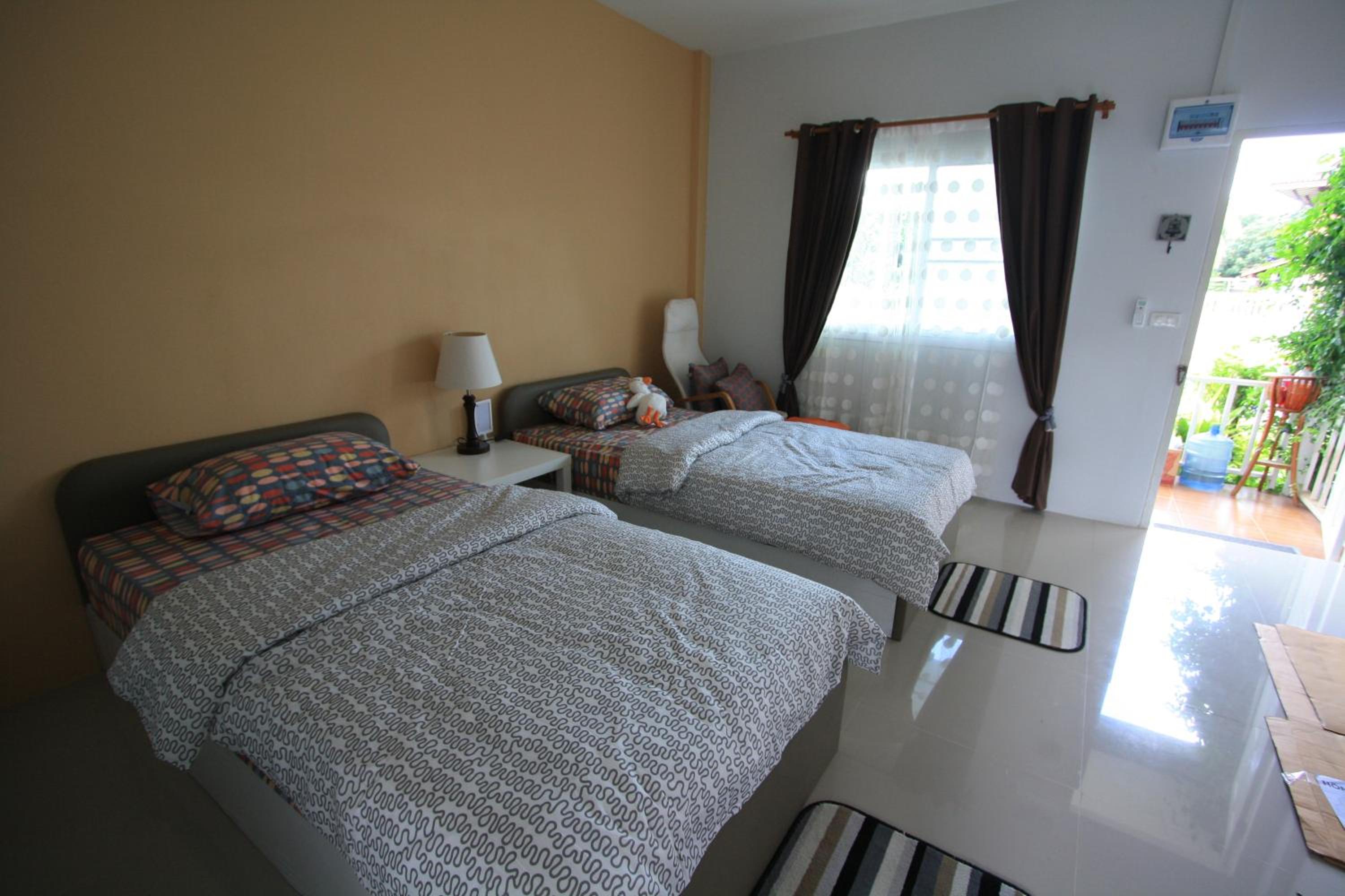Twin Room with Private Bathroom photo 3