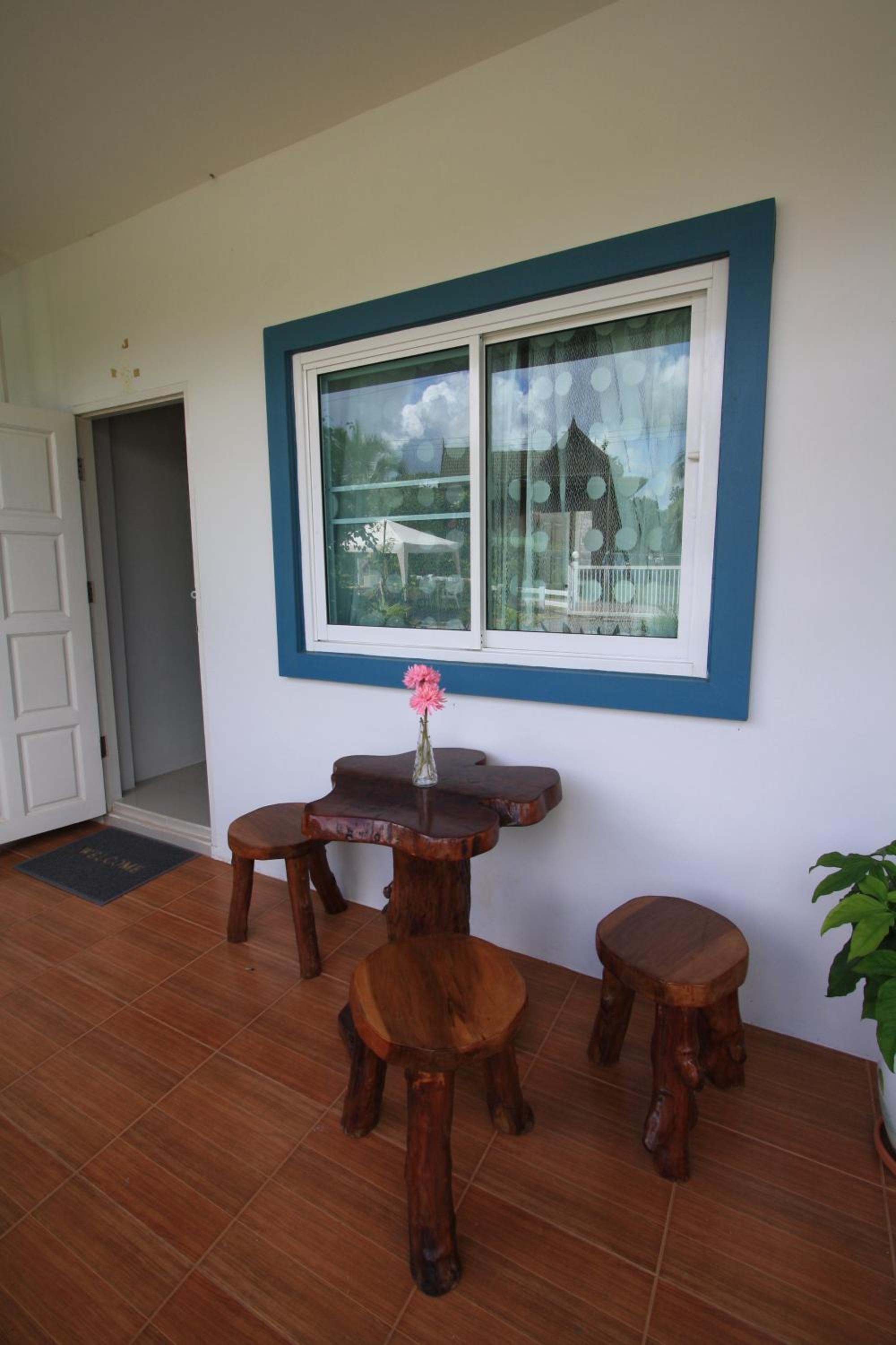 Twin Room with Private Bathroom photo 2