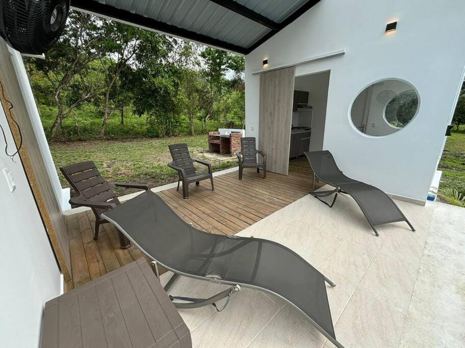 One-Bedroom House photo 3