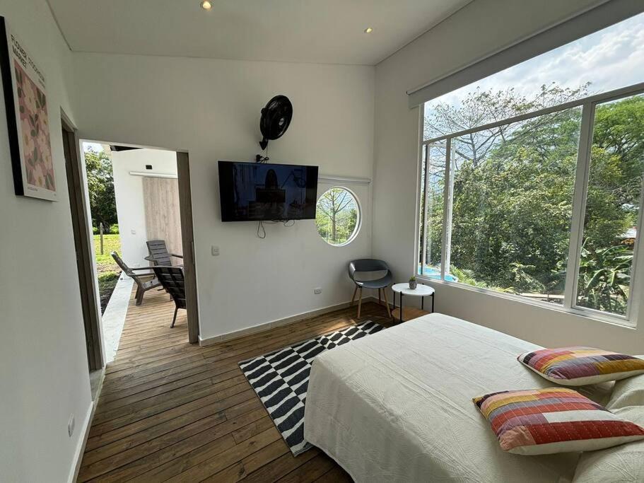 One-Bedroom House photo 1