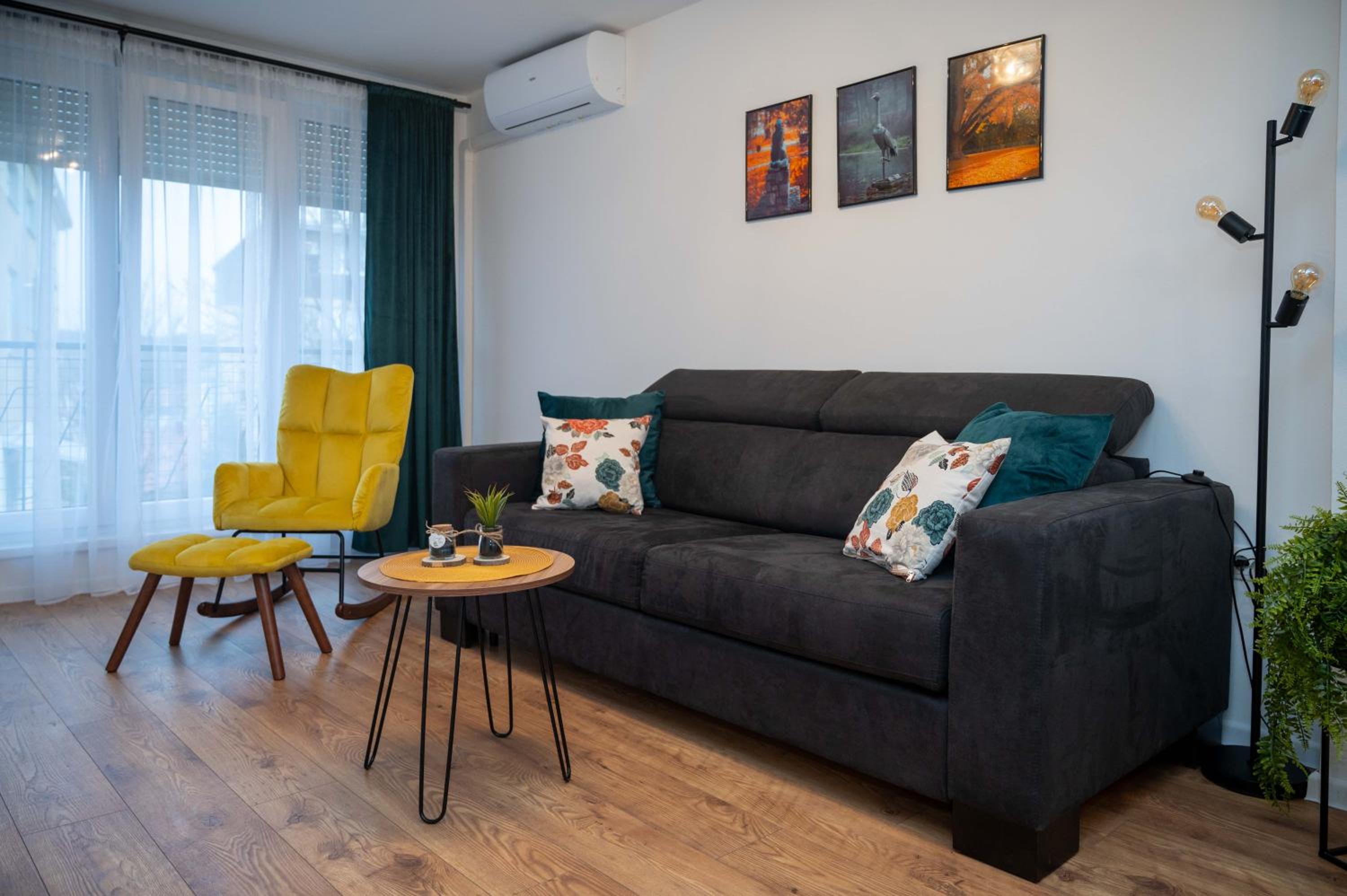One-Bedroom Apartment