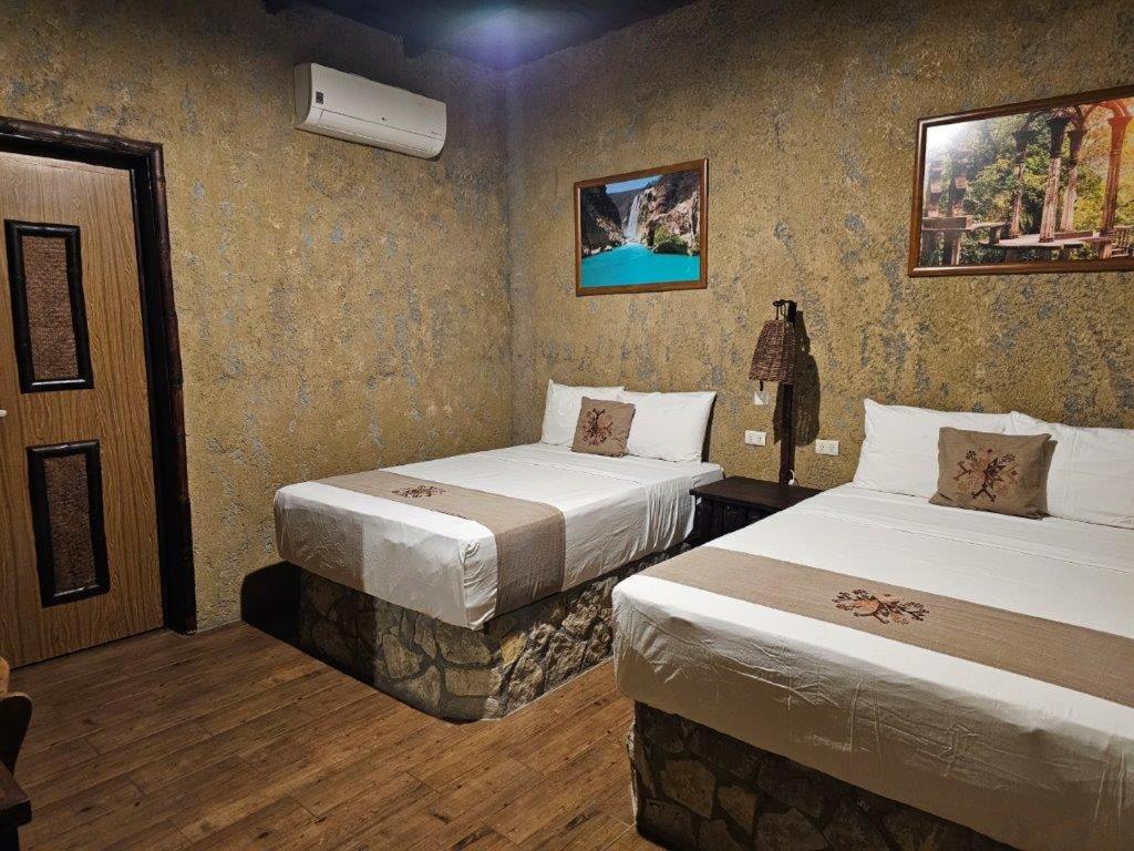 Double Room with Two Double Beds photo 1