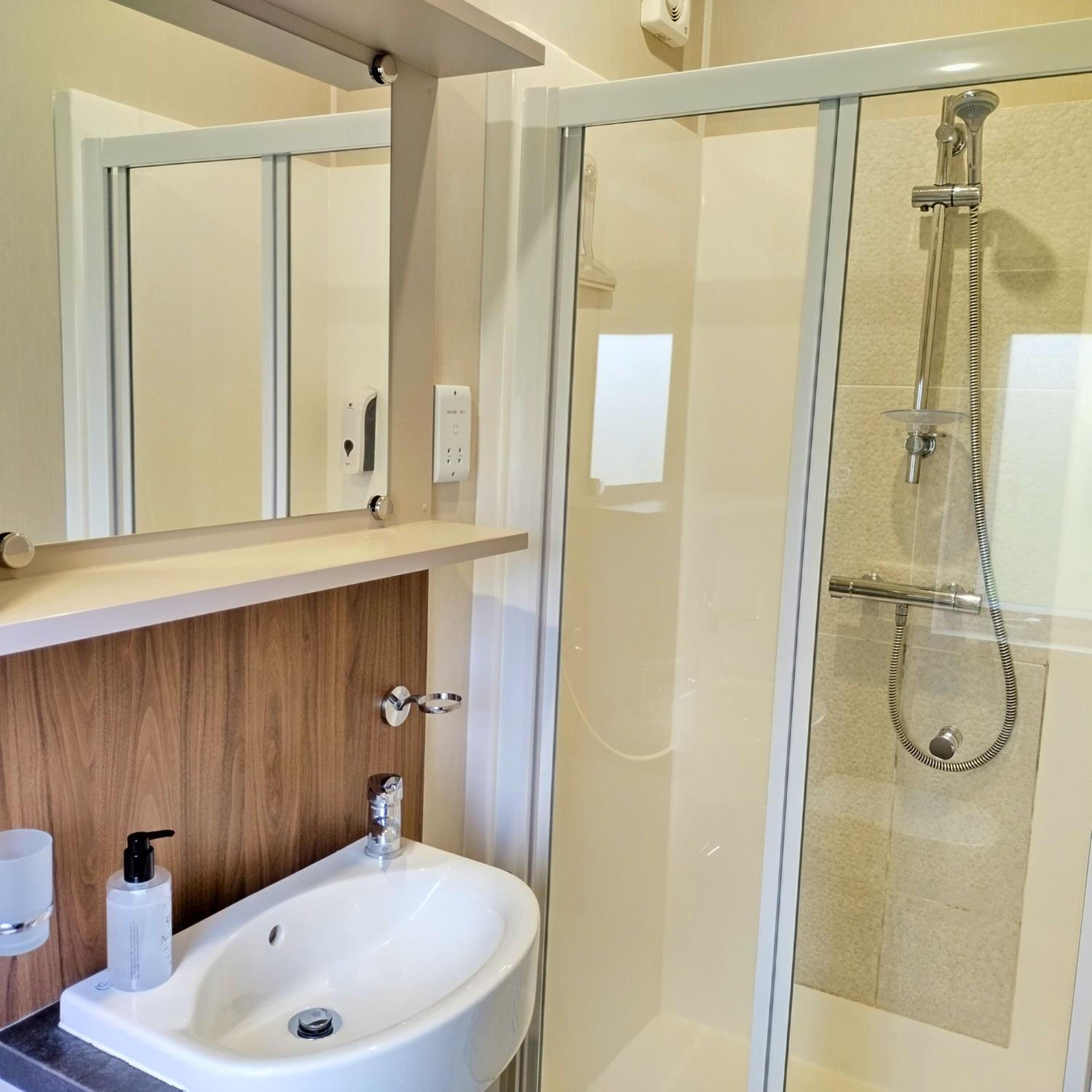 Luxury Lodge - Photo 7