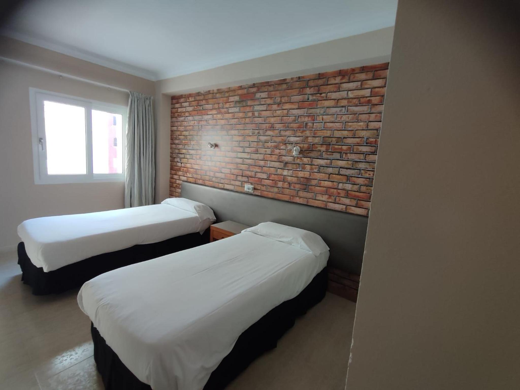 Deluxe Twin Room - Photo 9