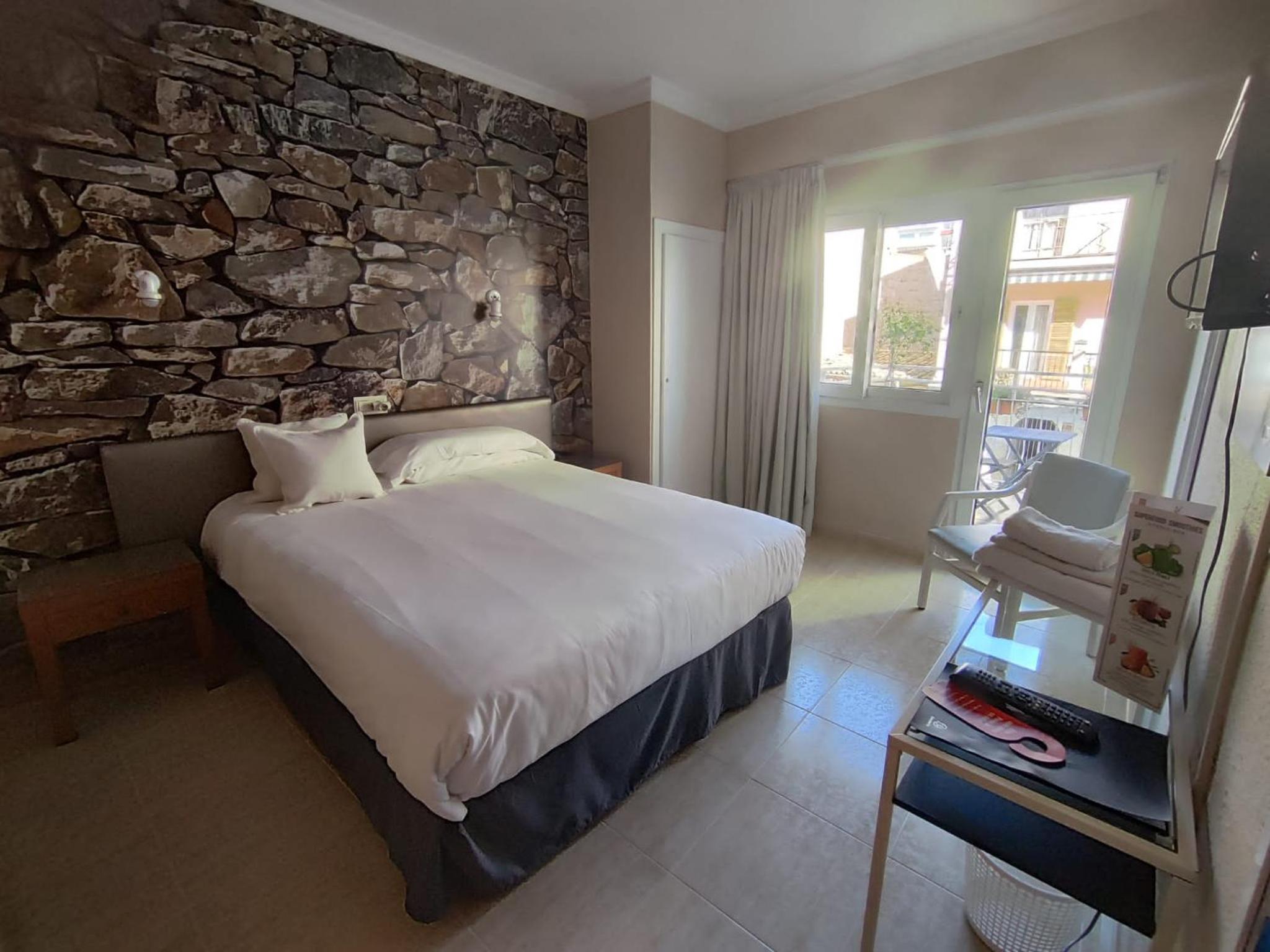 Deluxe Double Room photo 2