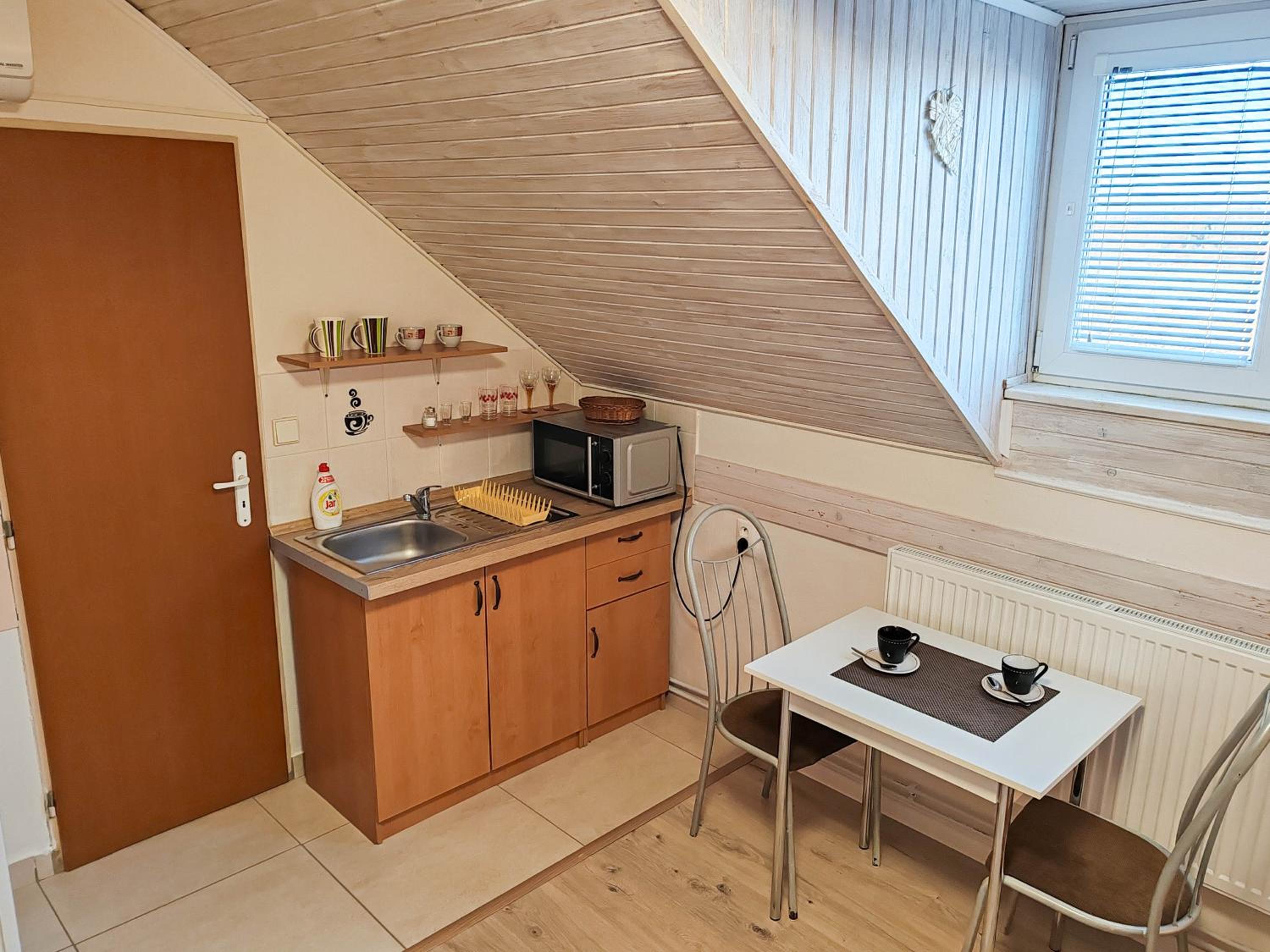 Economy Double Room - Photo 5