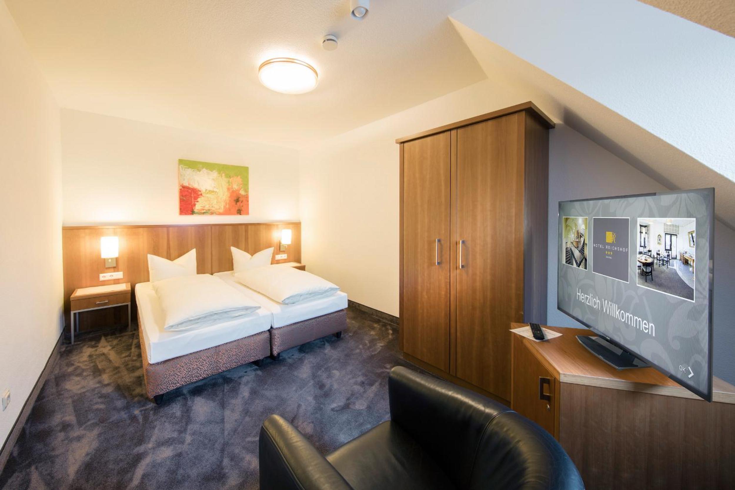 Standard Double or Twin Room - Photo 4
