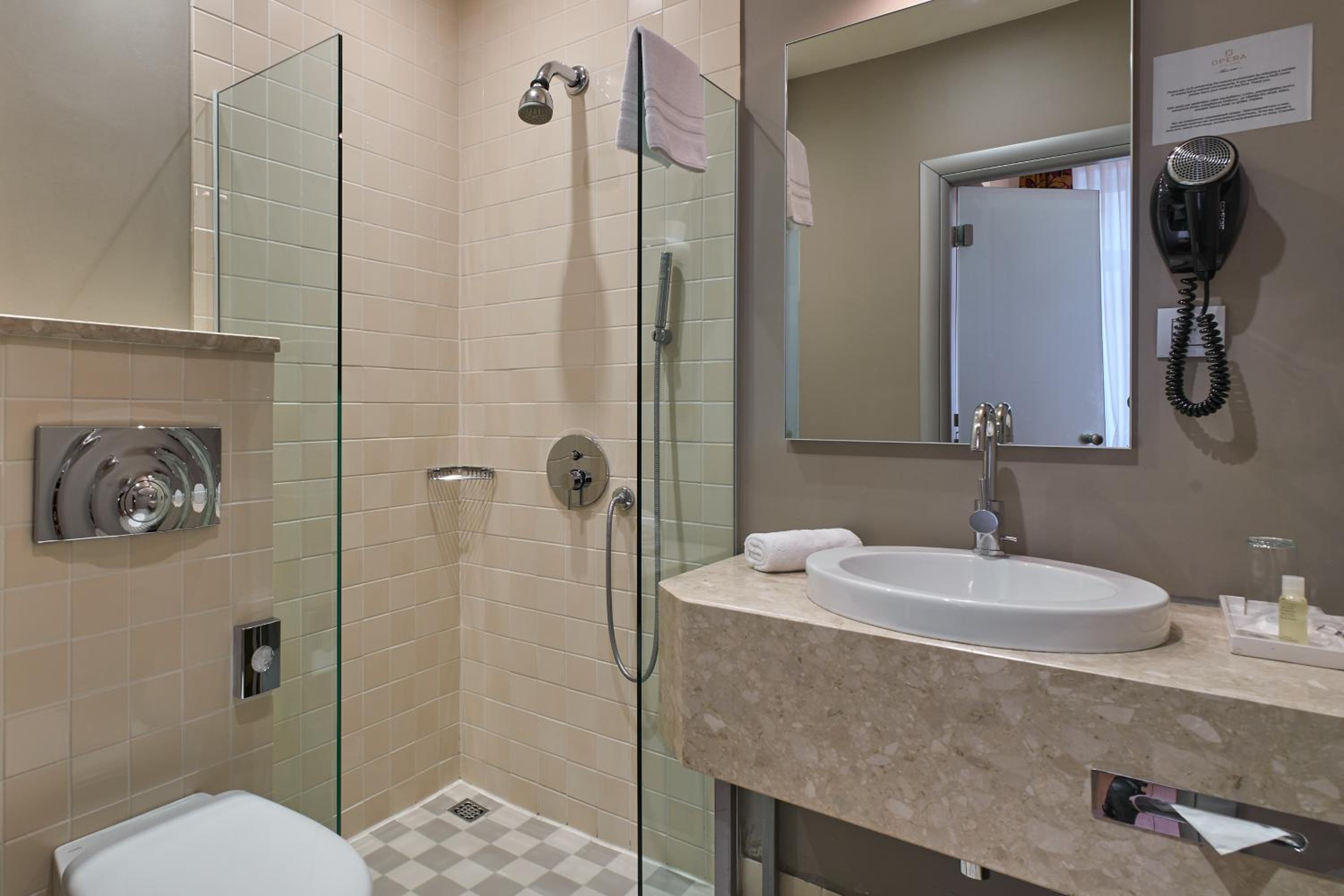 Standard Double Room - Photo 7