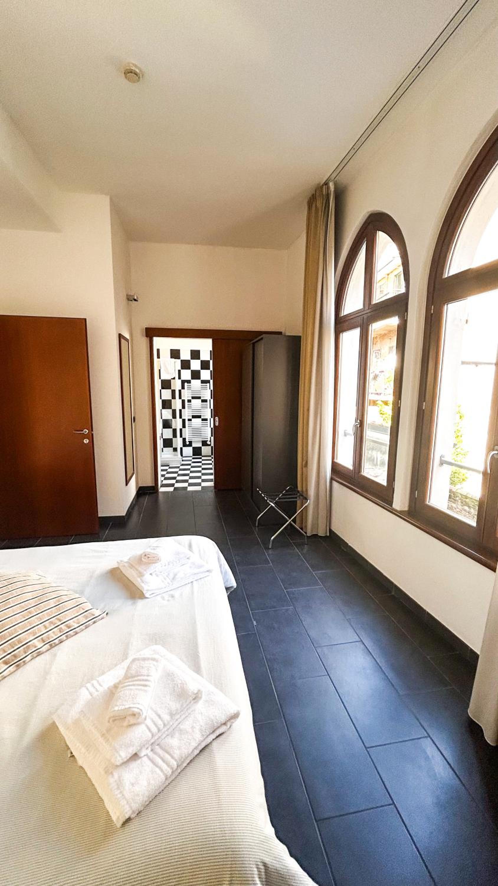 Double Room - Photo 3