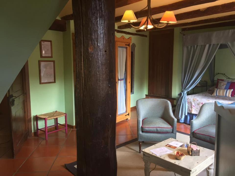 Double or Twin Room photo 2