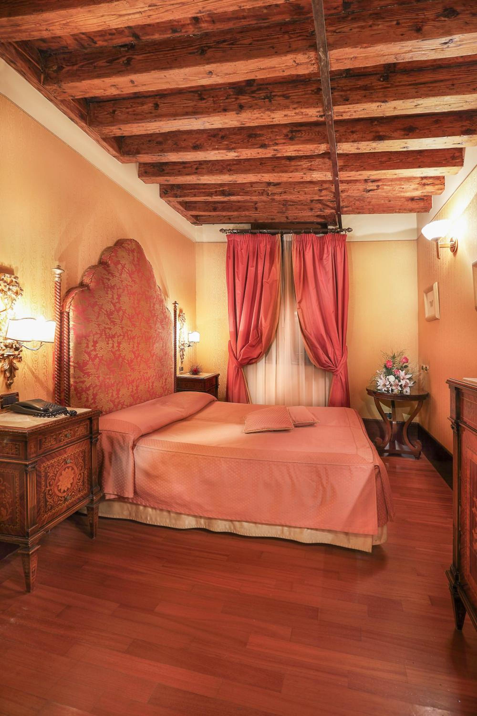 Classic Double or Twin Room photo 3