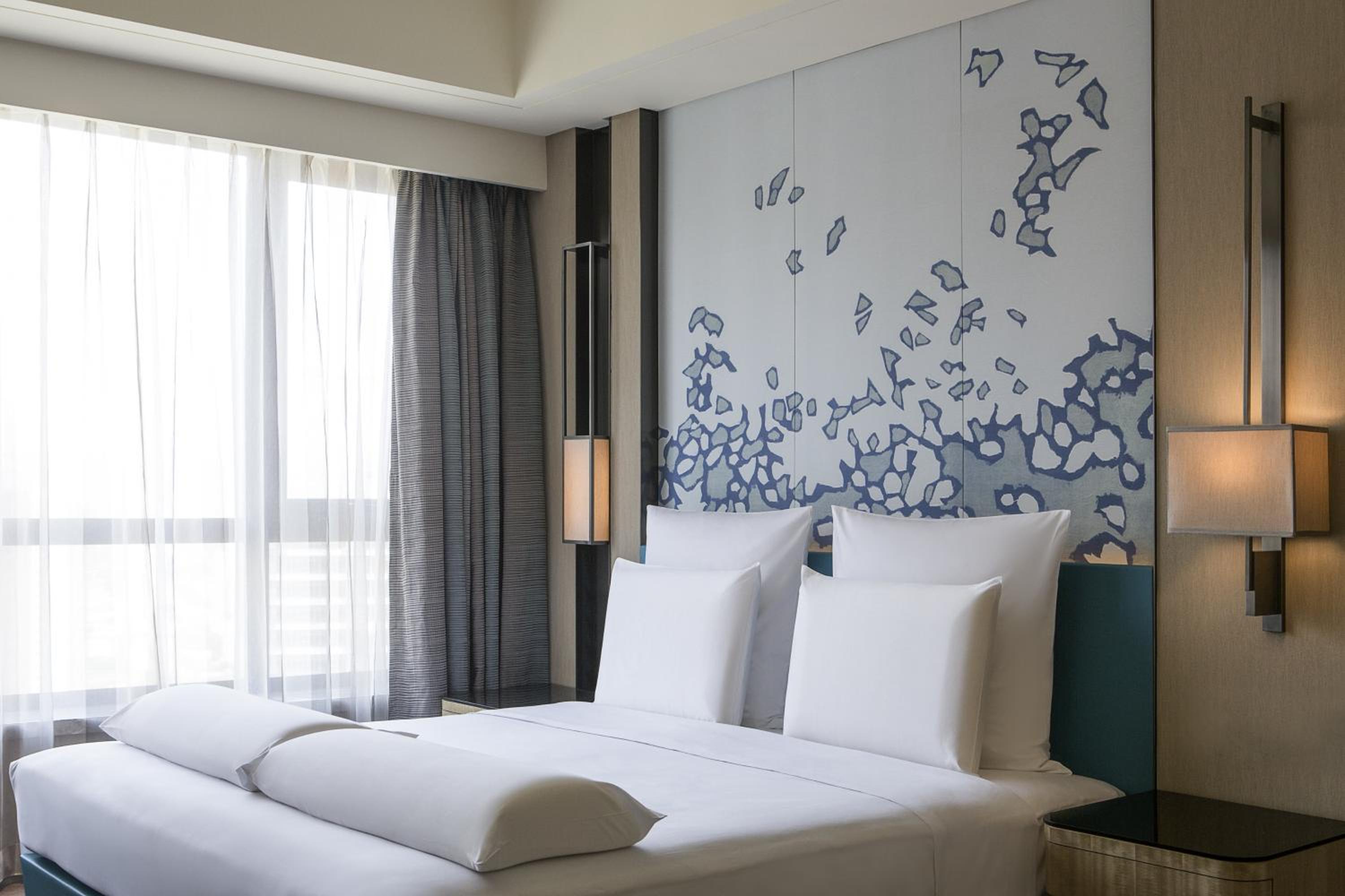 Superior King Suite - High Floor