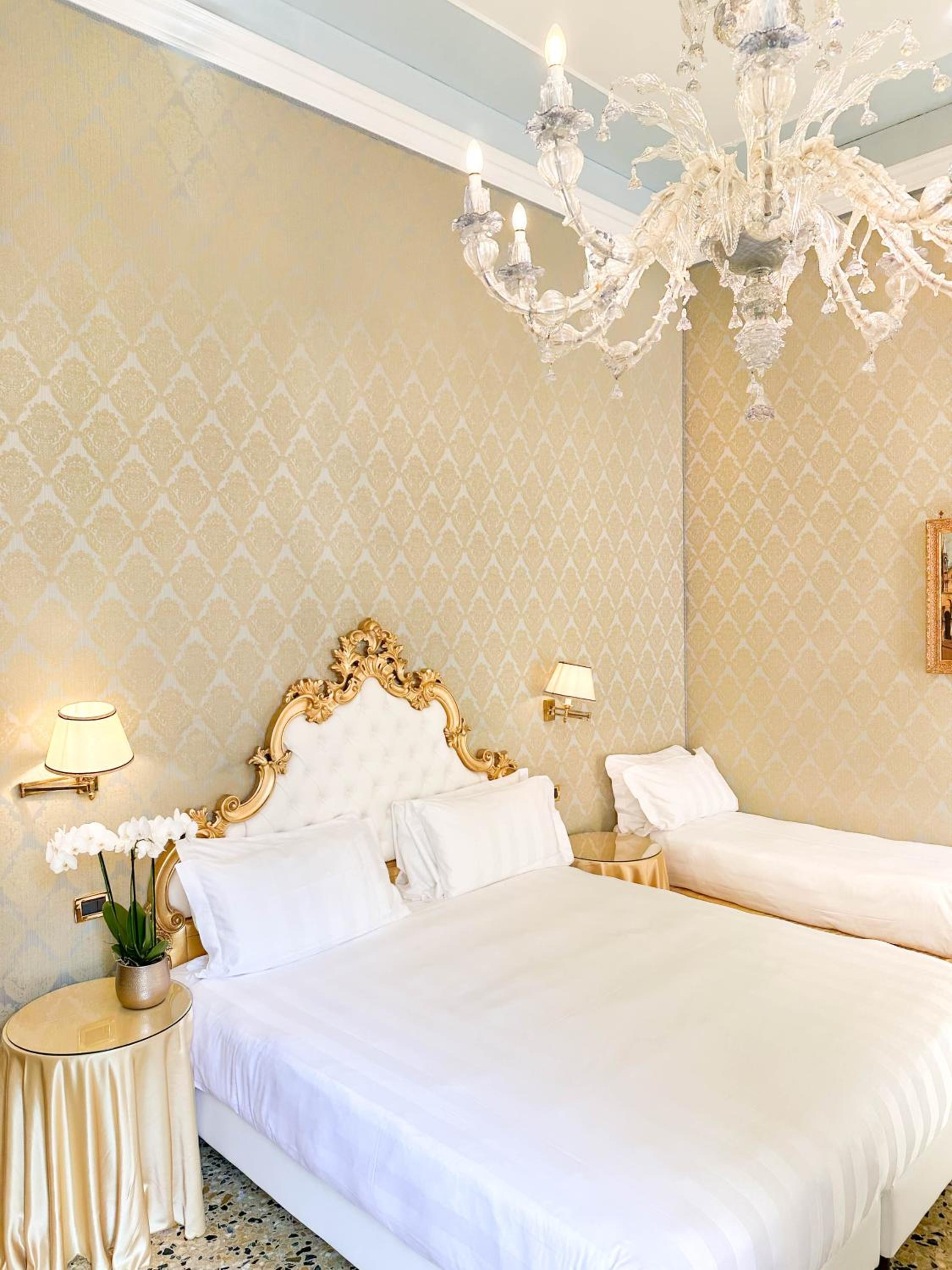 Junior Suite with Canal View photo 2
