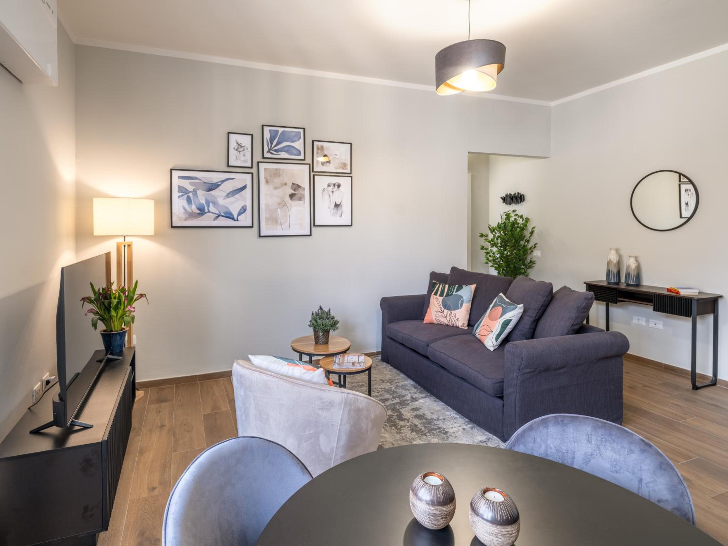 One-Bedroom Apartment