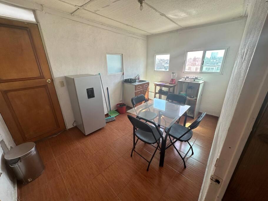 One-Bedroom Apartment photo 3