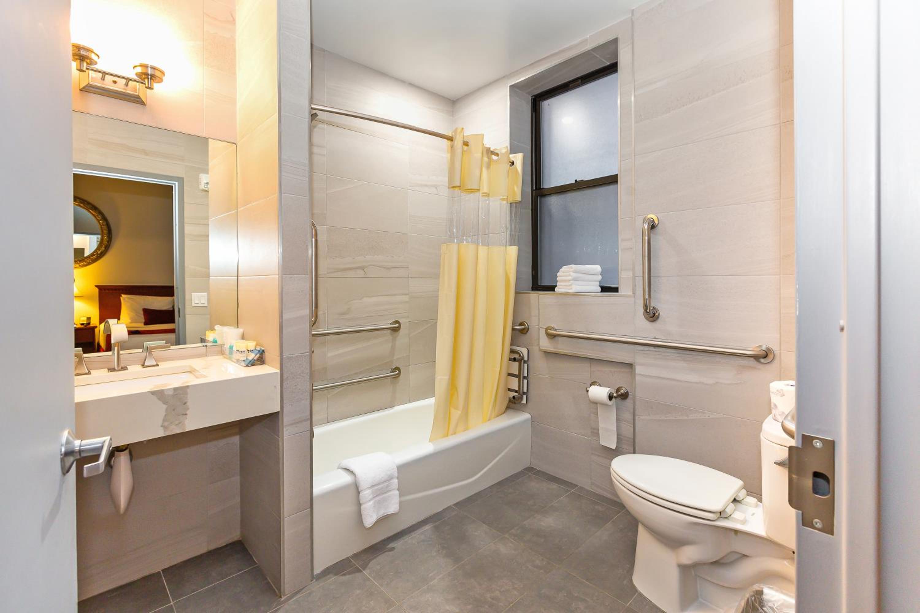 One King Bed Room, Accessible