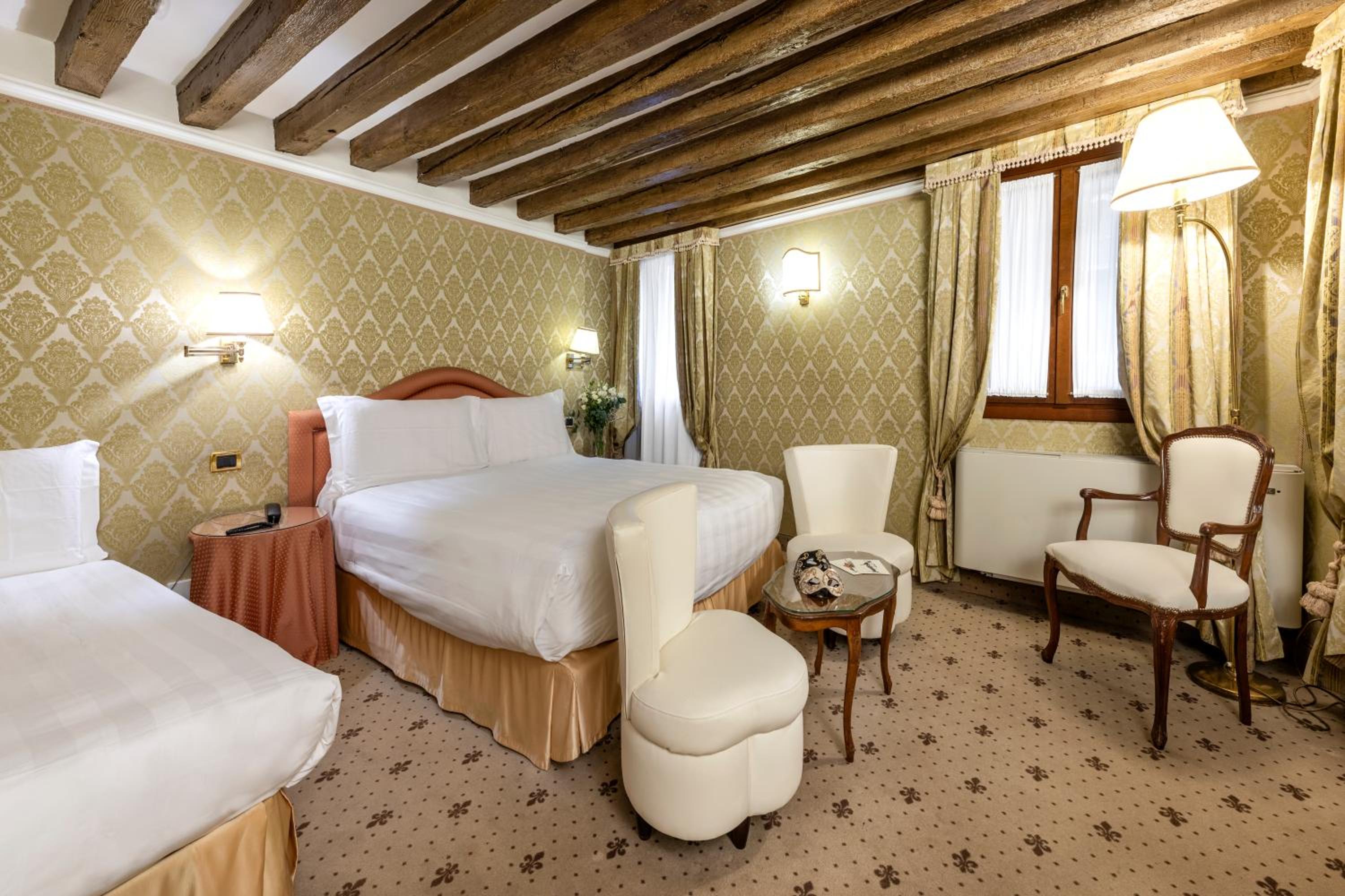 Triple Room with View photo 3