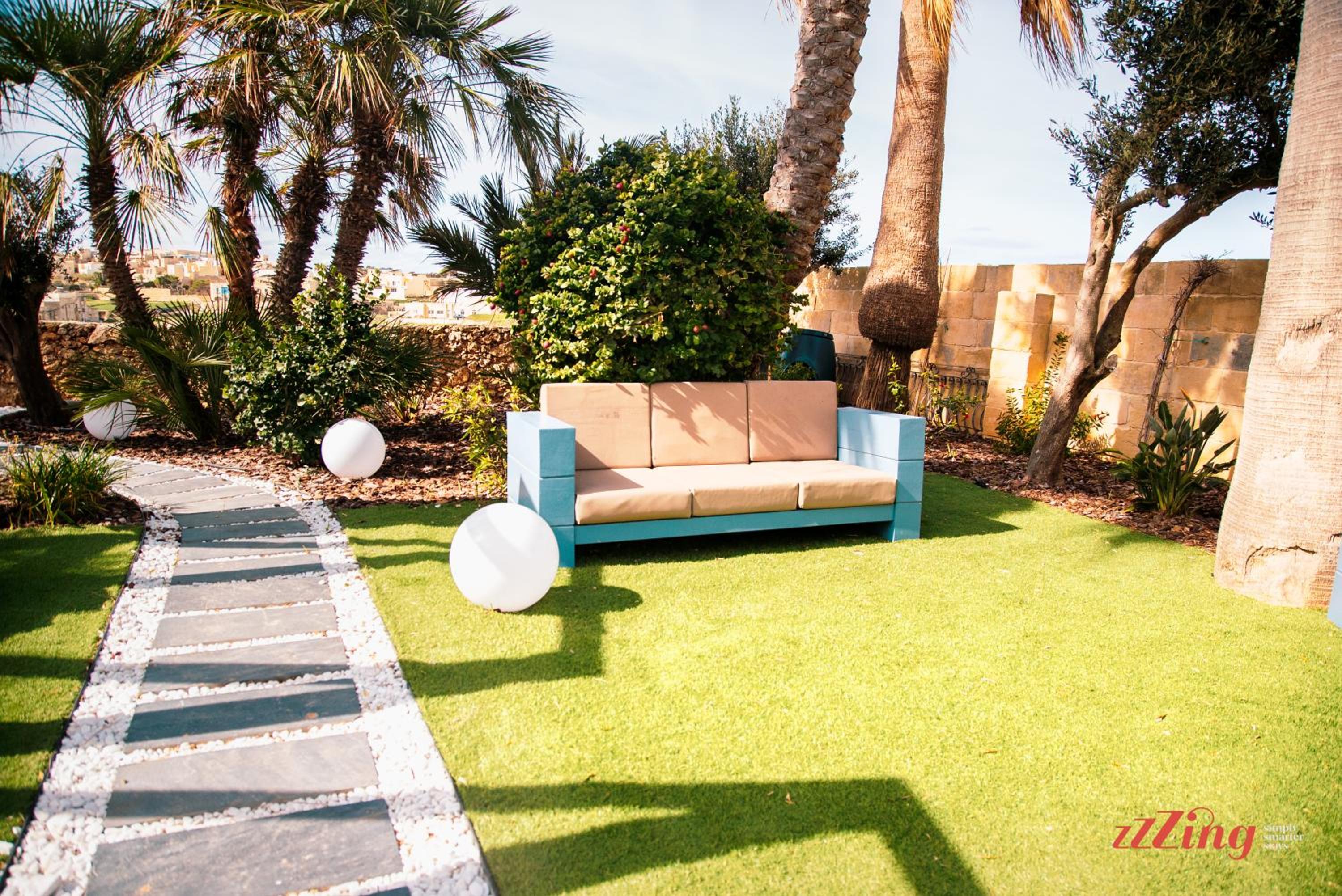 Villa photo 2