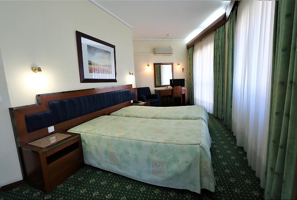 Standard Triple Room - Photo 2