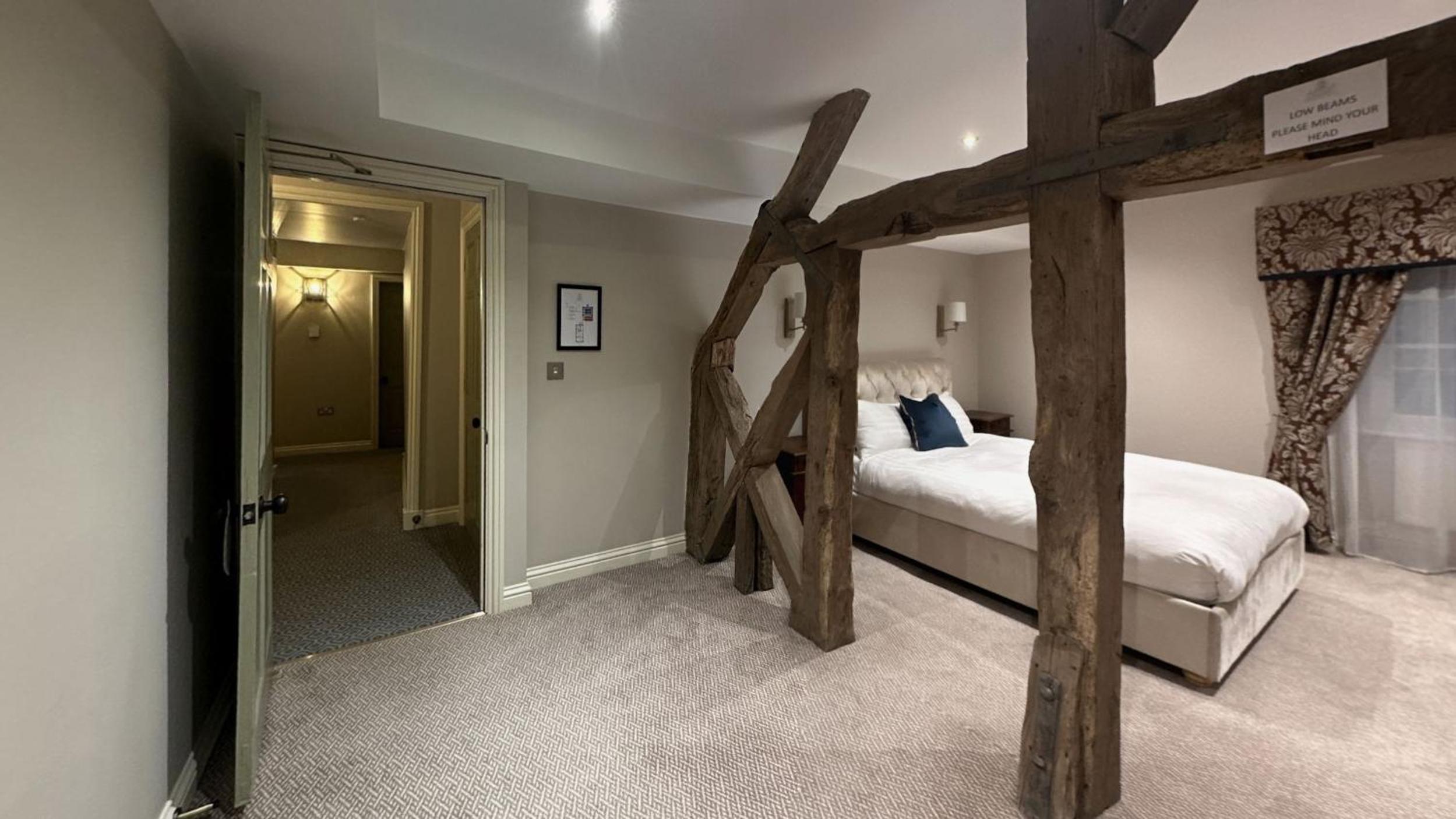 Standard Double Room - Photo 2