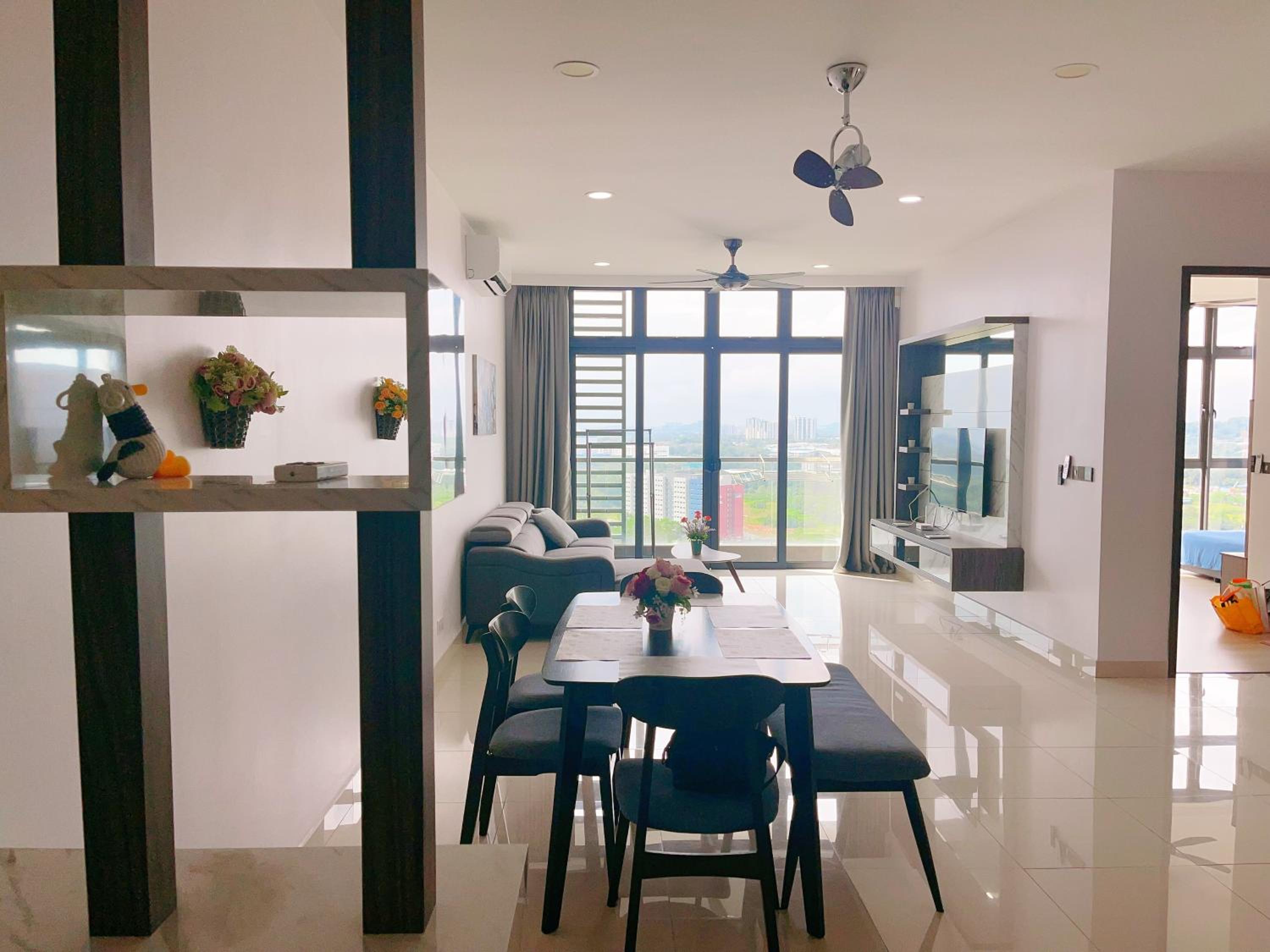 Three-Bedroom Apartment - Photo 8