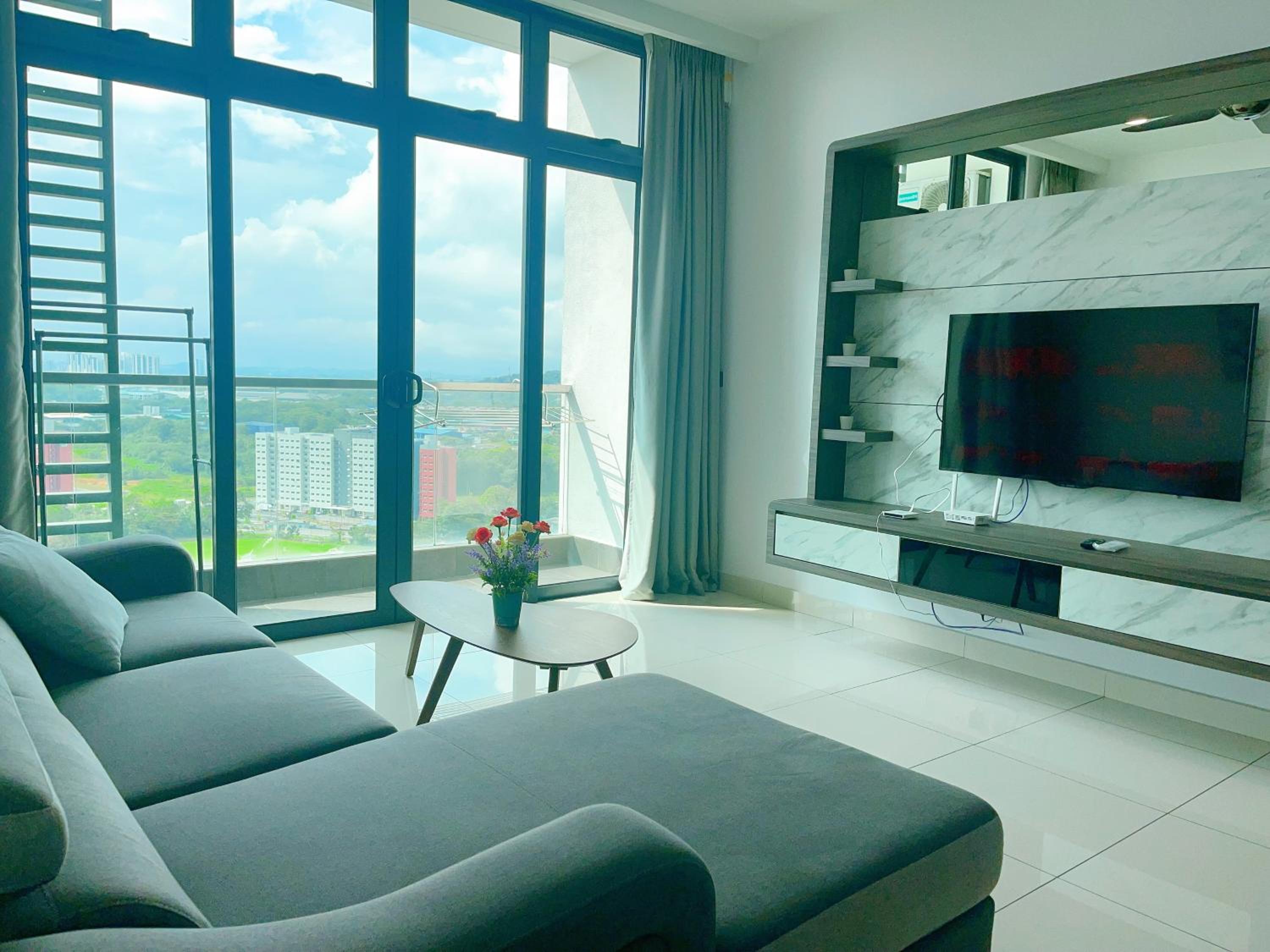 Three-Bedroom Apartment - Photo 11