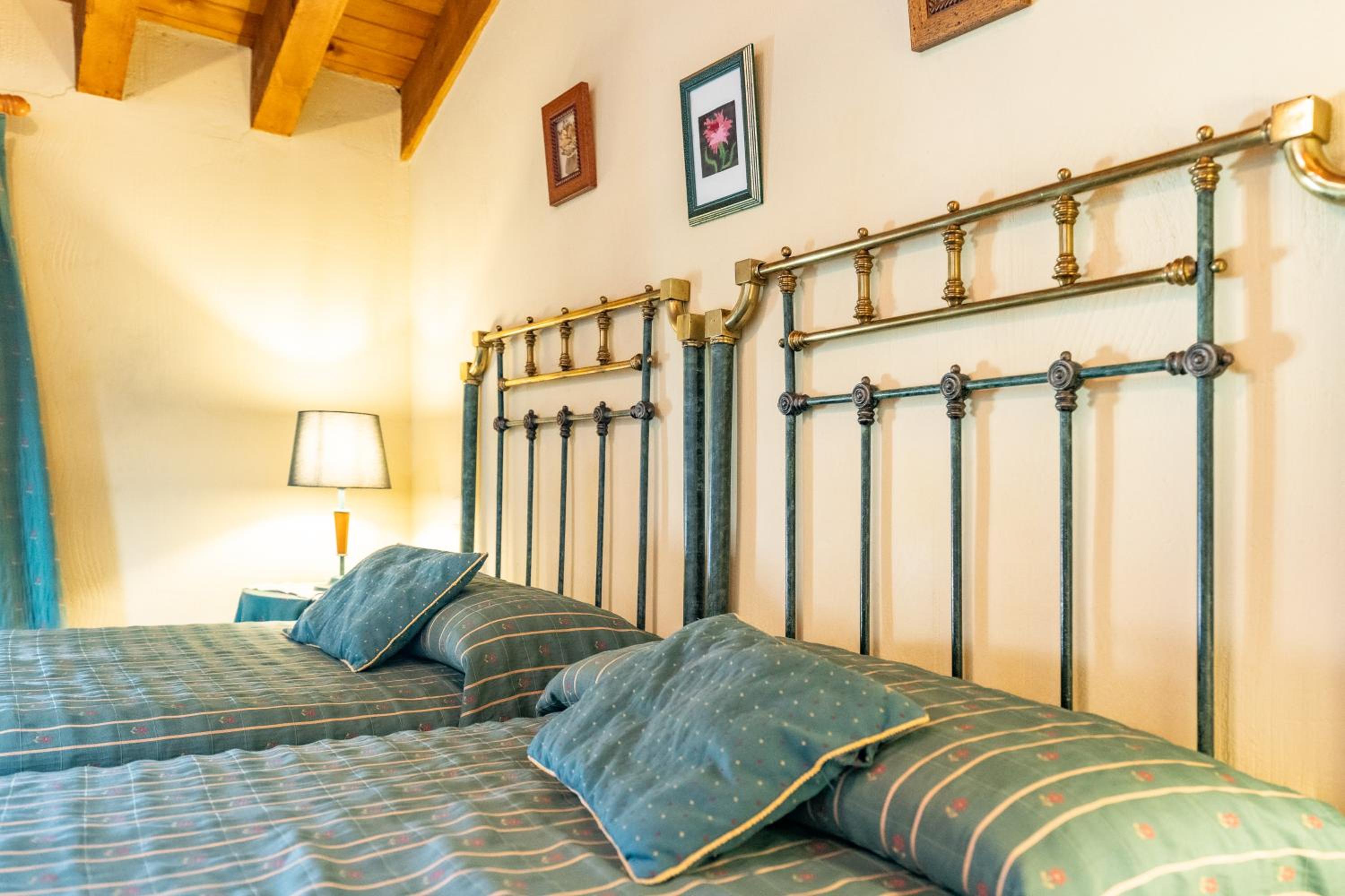 Twin Room with Bathroom, photo 7