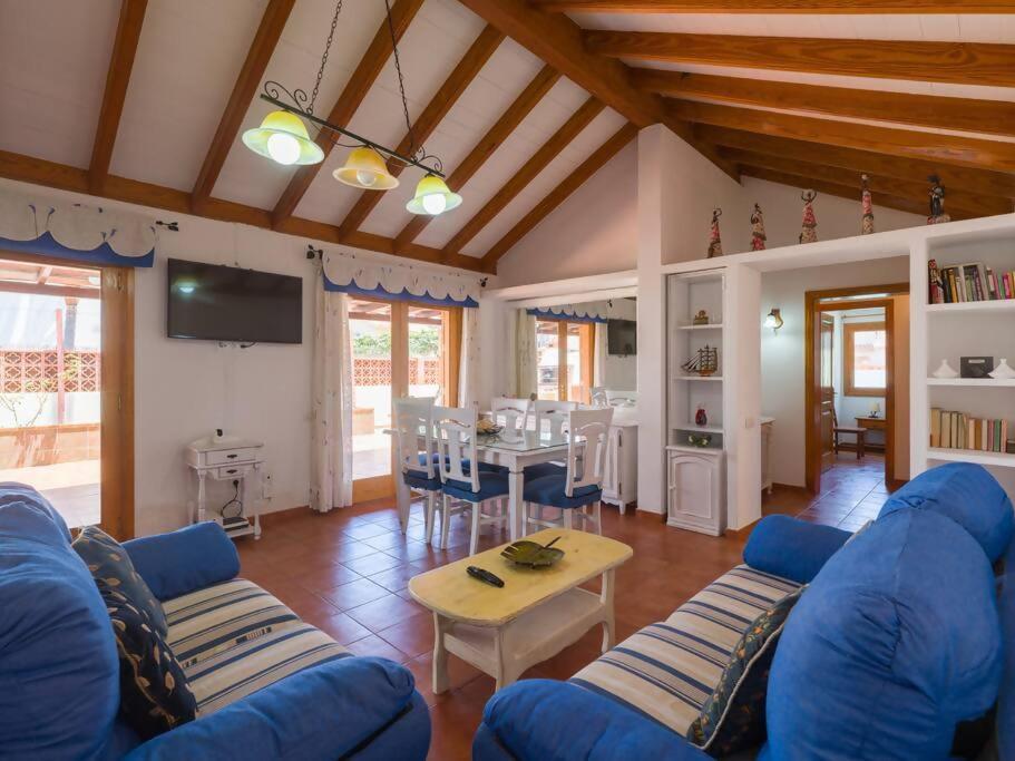 Casa de cuatro habitaciones
