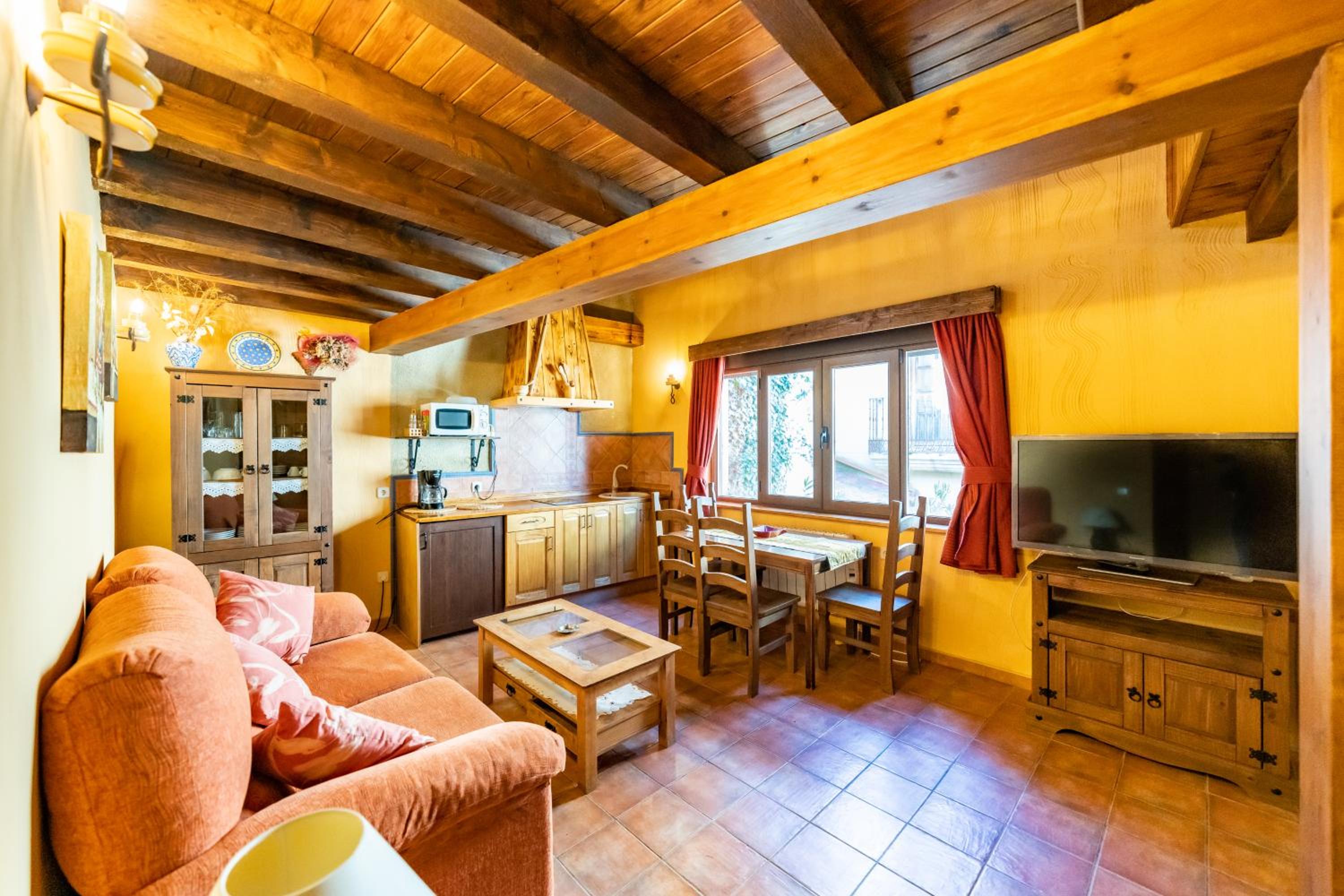 Apartment - Split Level photo 3