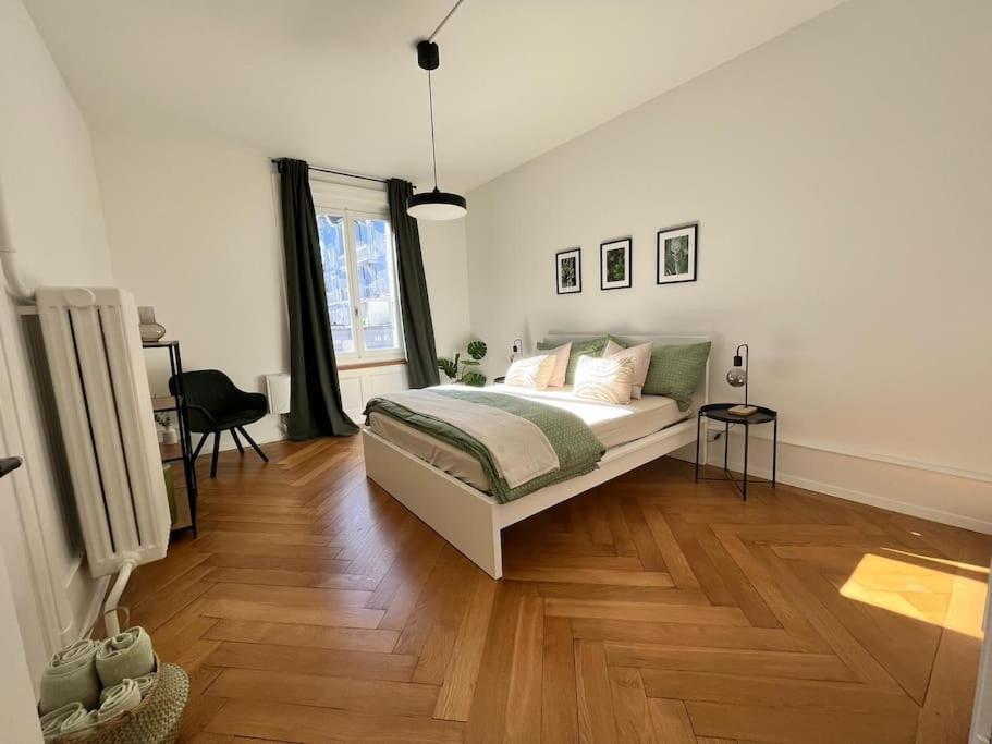 Three-Bedroom Apartment photo 1