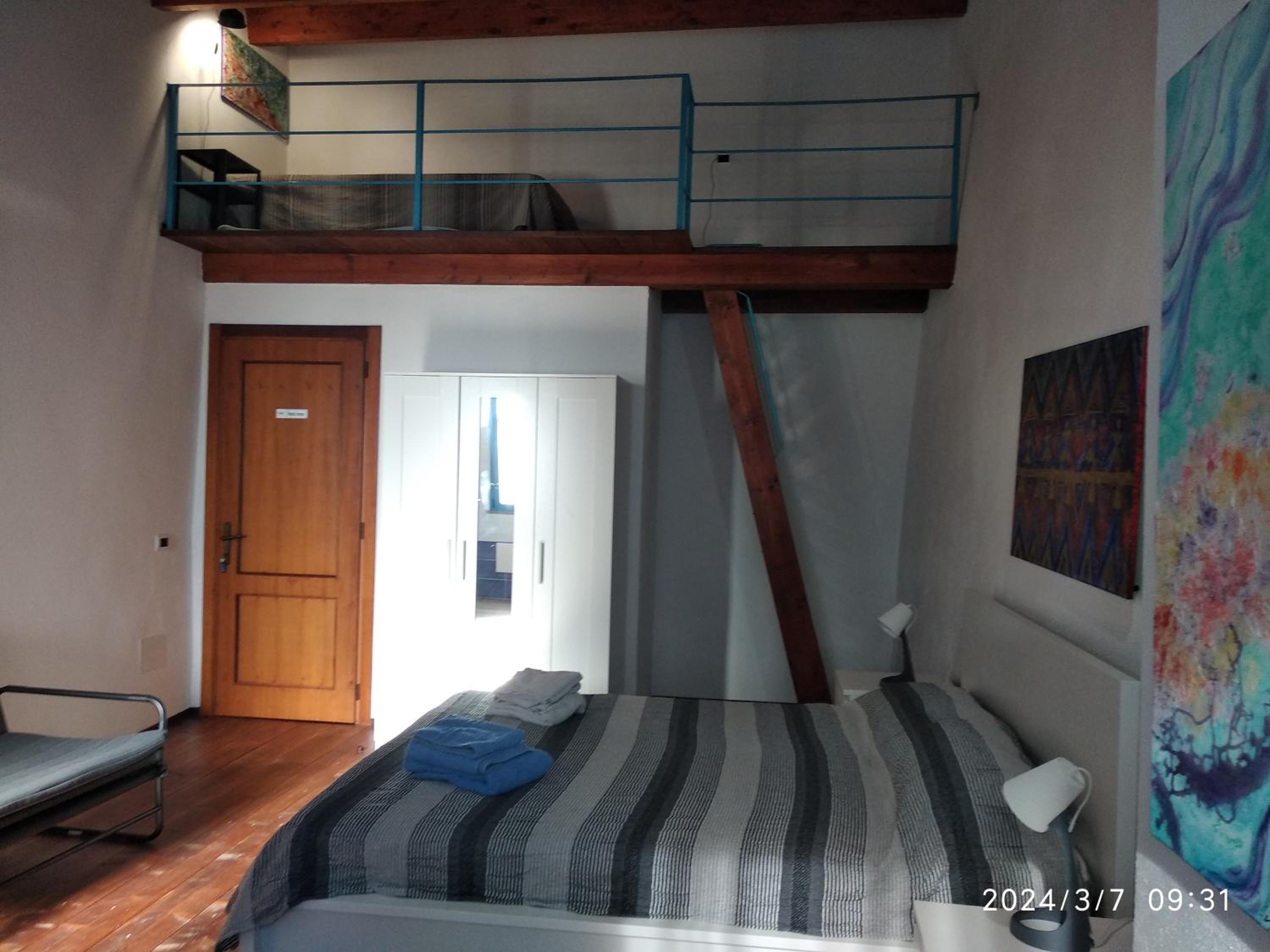 Double or Twin Room with Private Bathroom photo 2