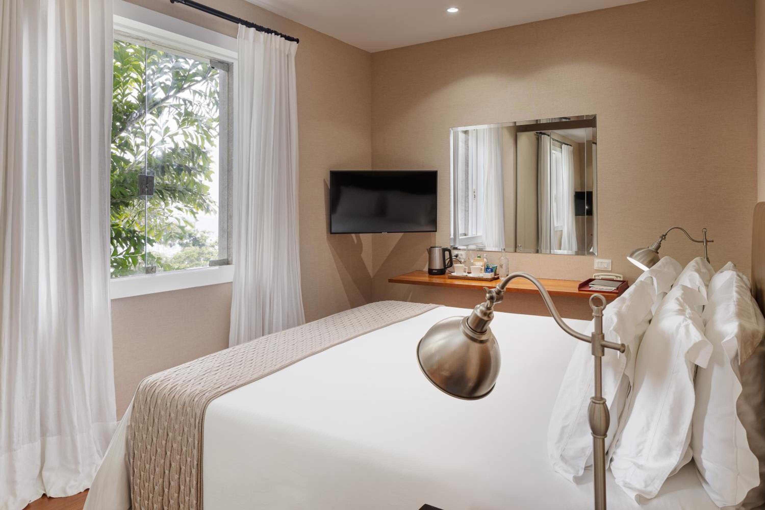 Suite with Garden View