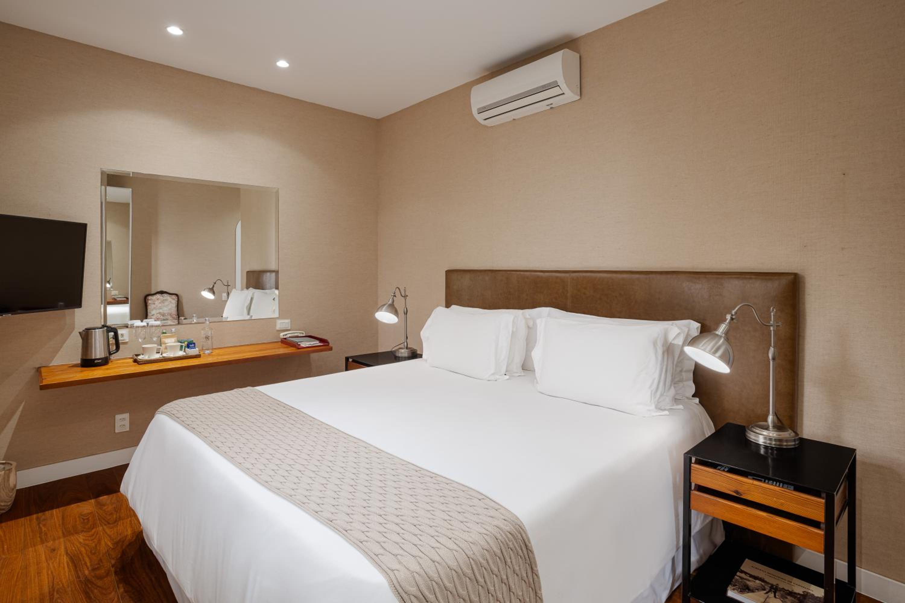 Suite with Garden View