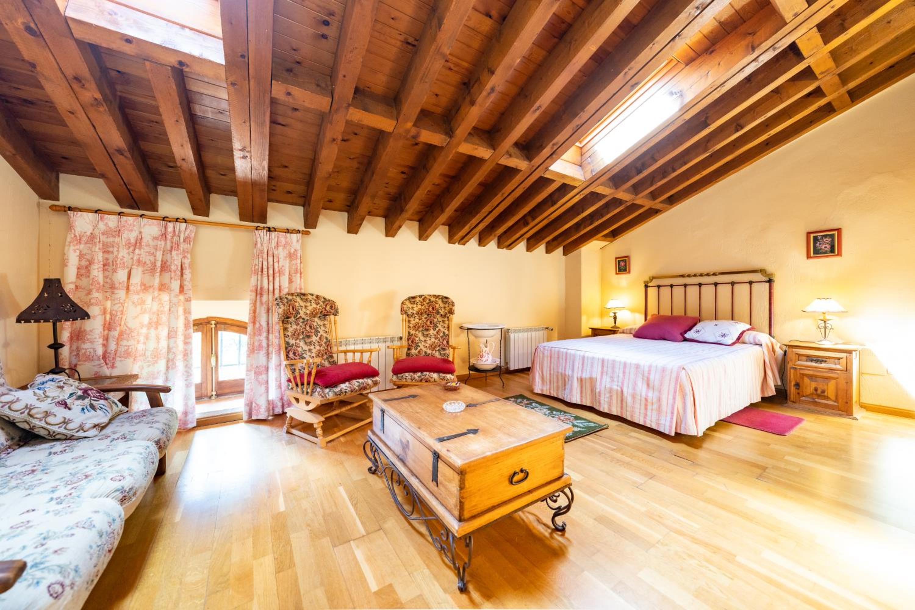 Double Room with Private Bathroom photo 3