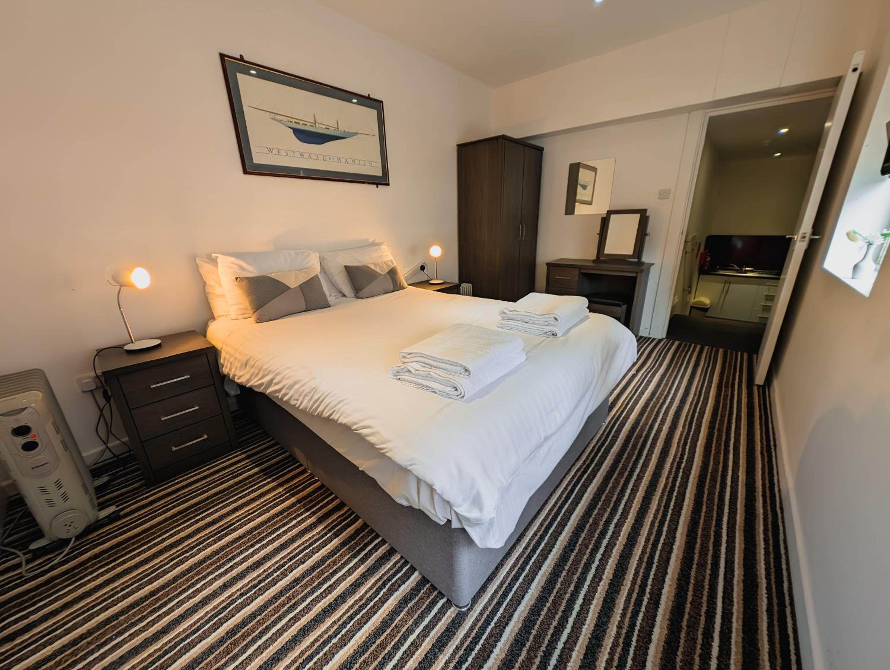 Budget Double Room photo 2