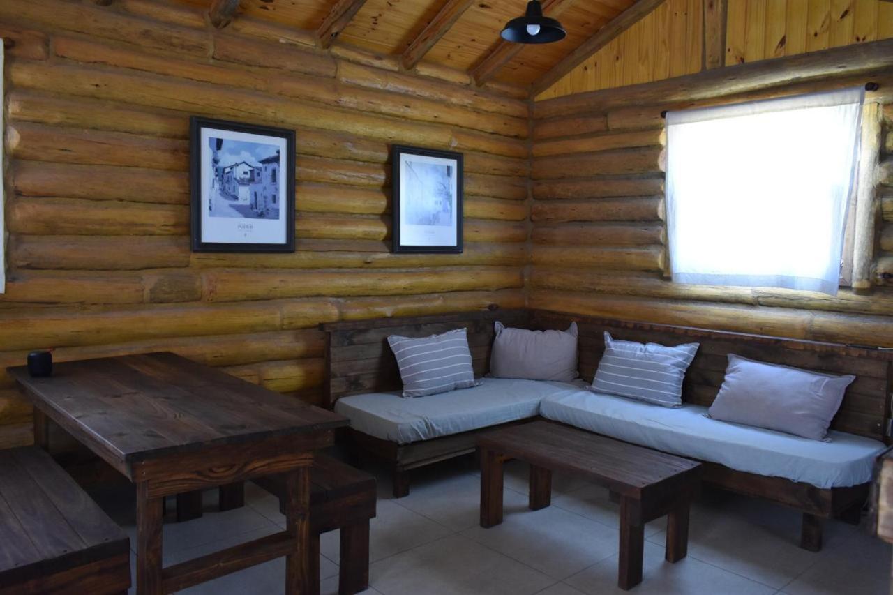 One-Bedroom House photo 1