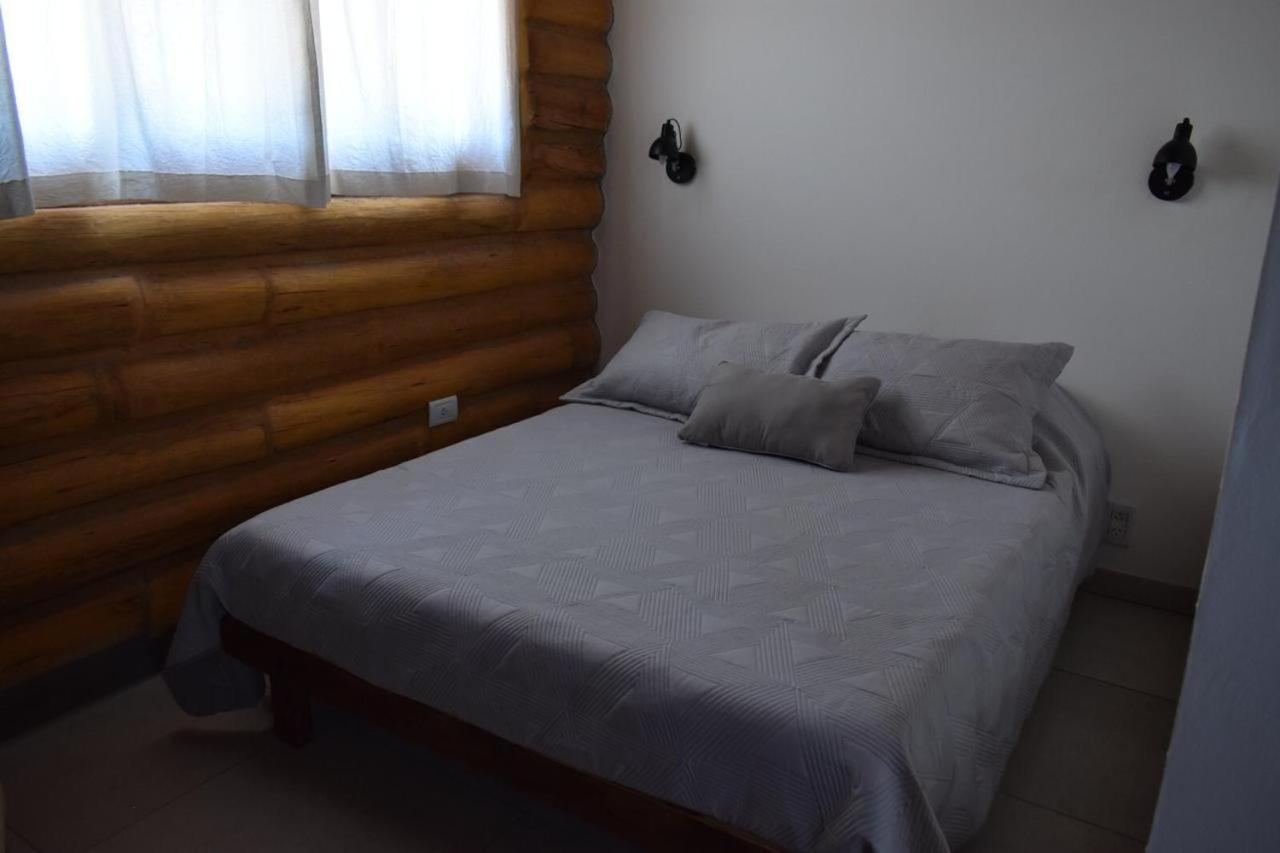 One-Bedroom House photo 3
