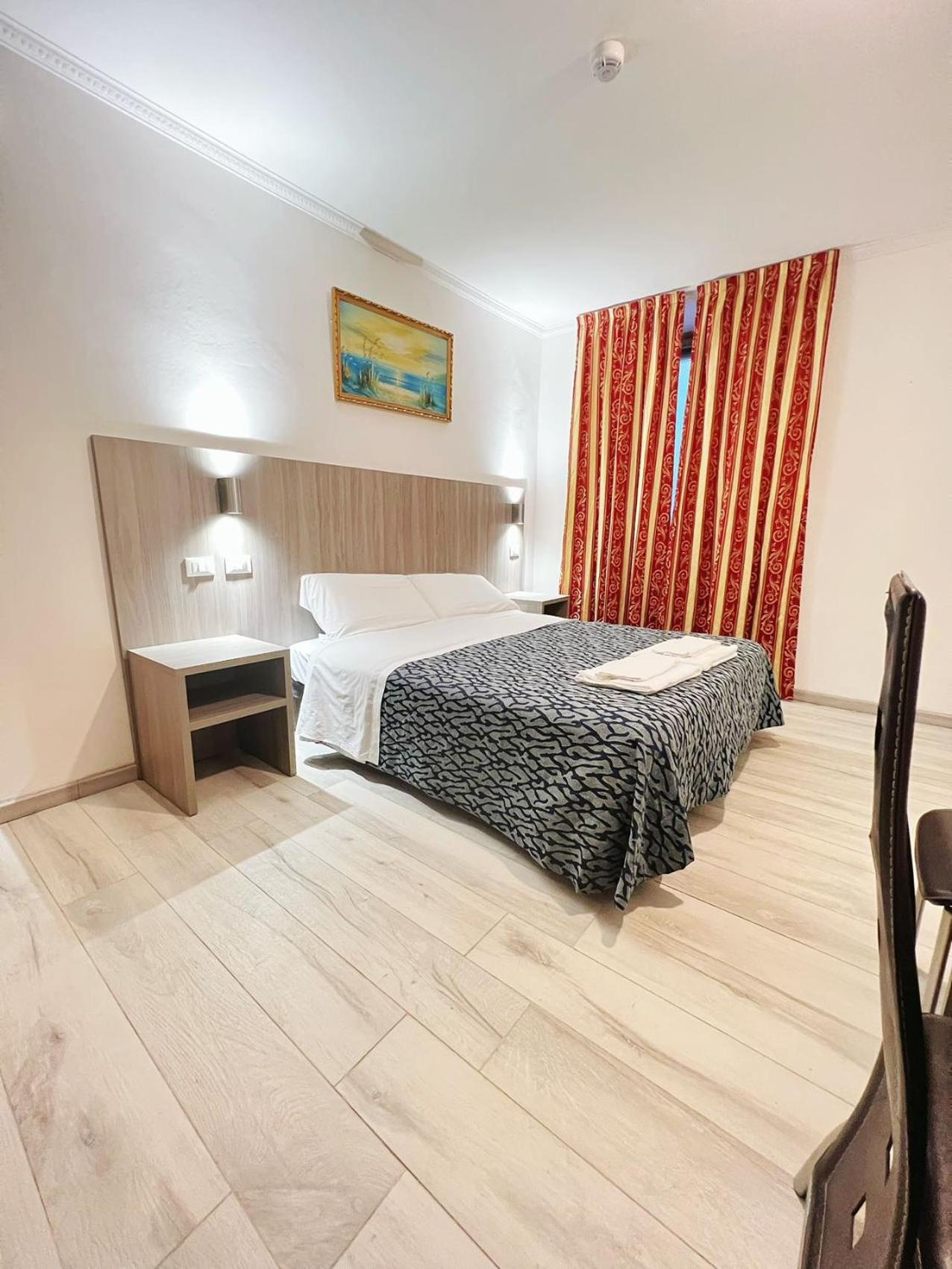 Double or Twin Room - Photo 1