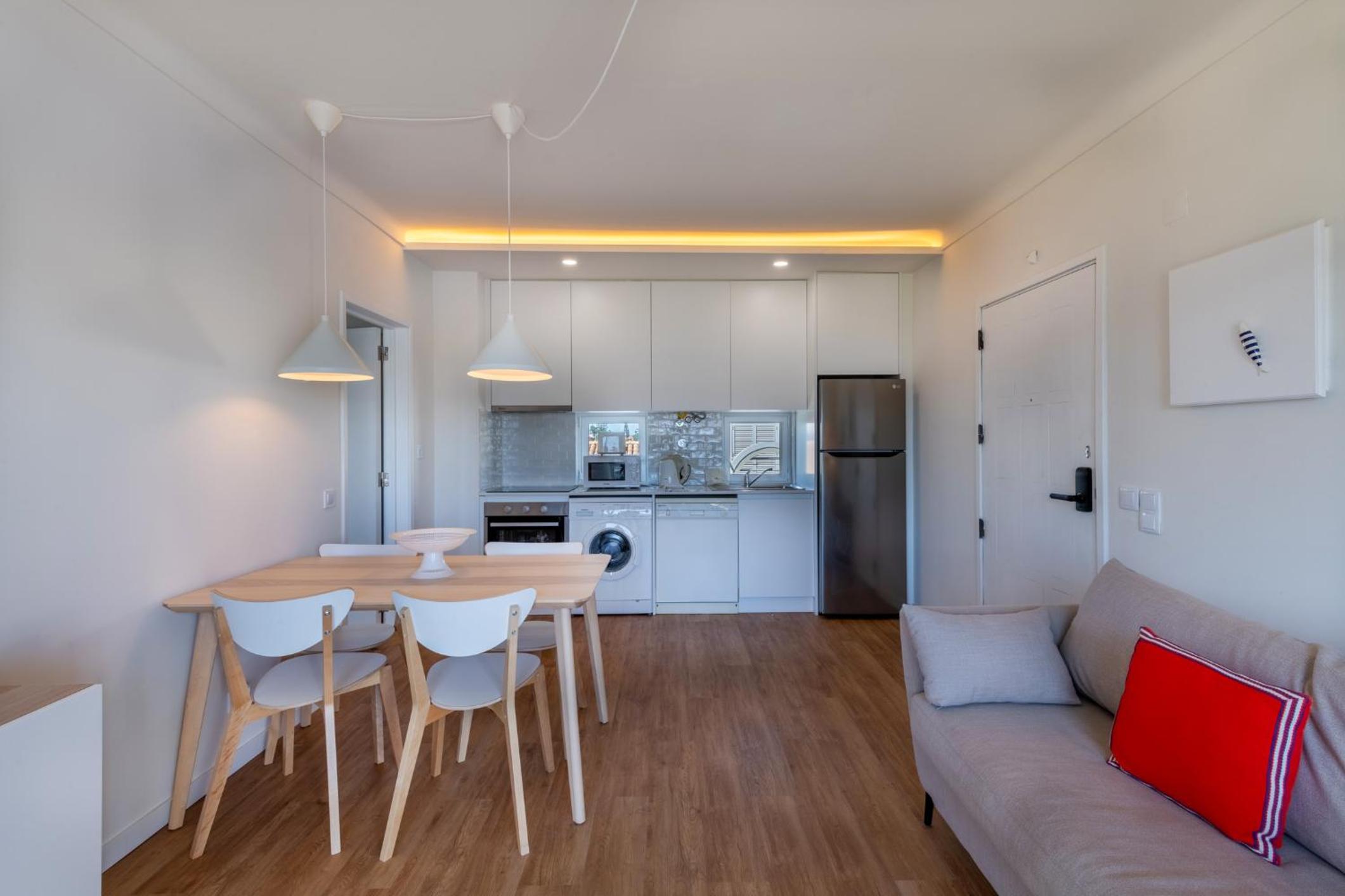 One-Bedroom Apartment photo 2