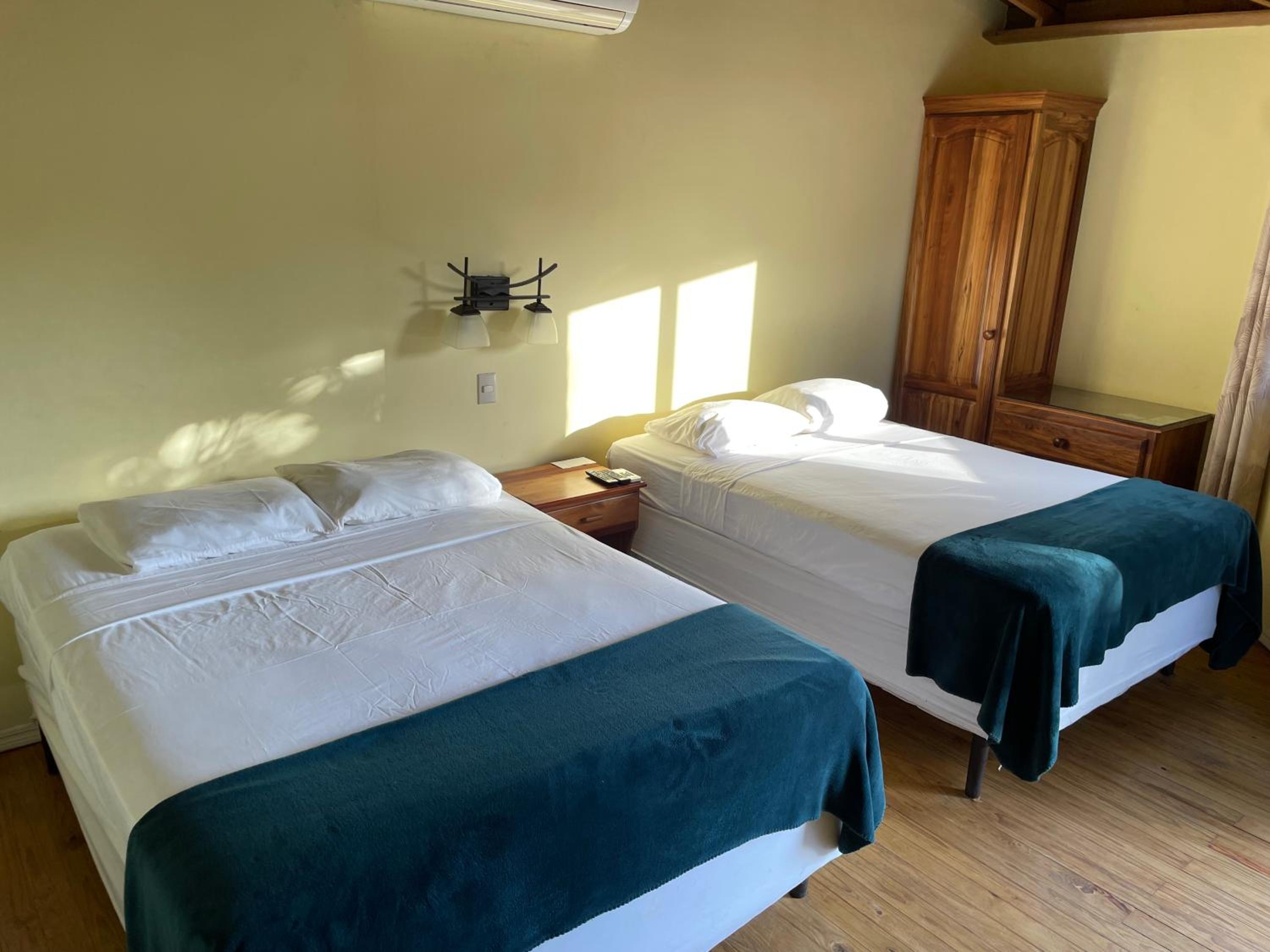 两卧室小屋