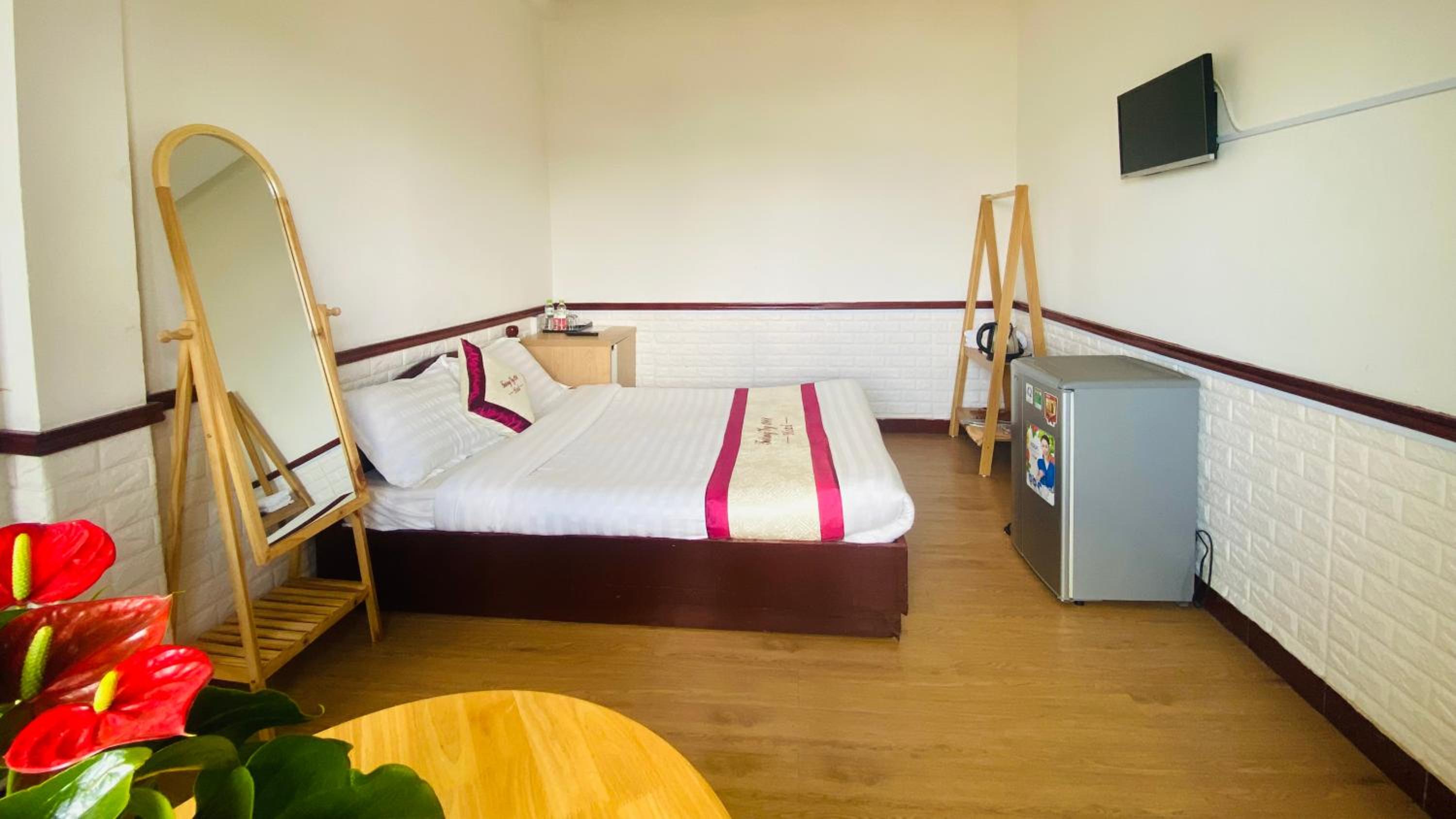 Deluxe Room - Photo 6