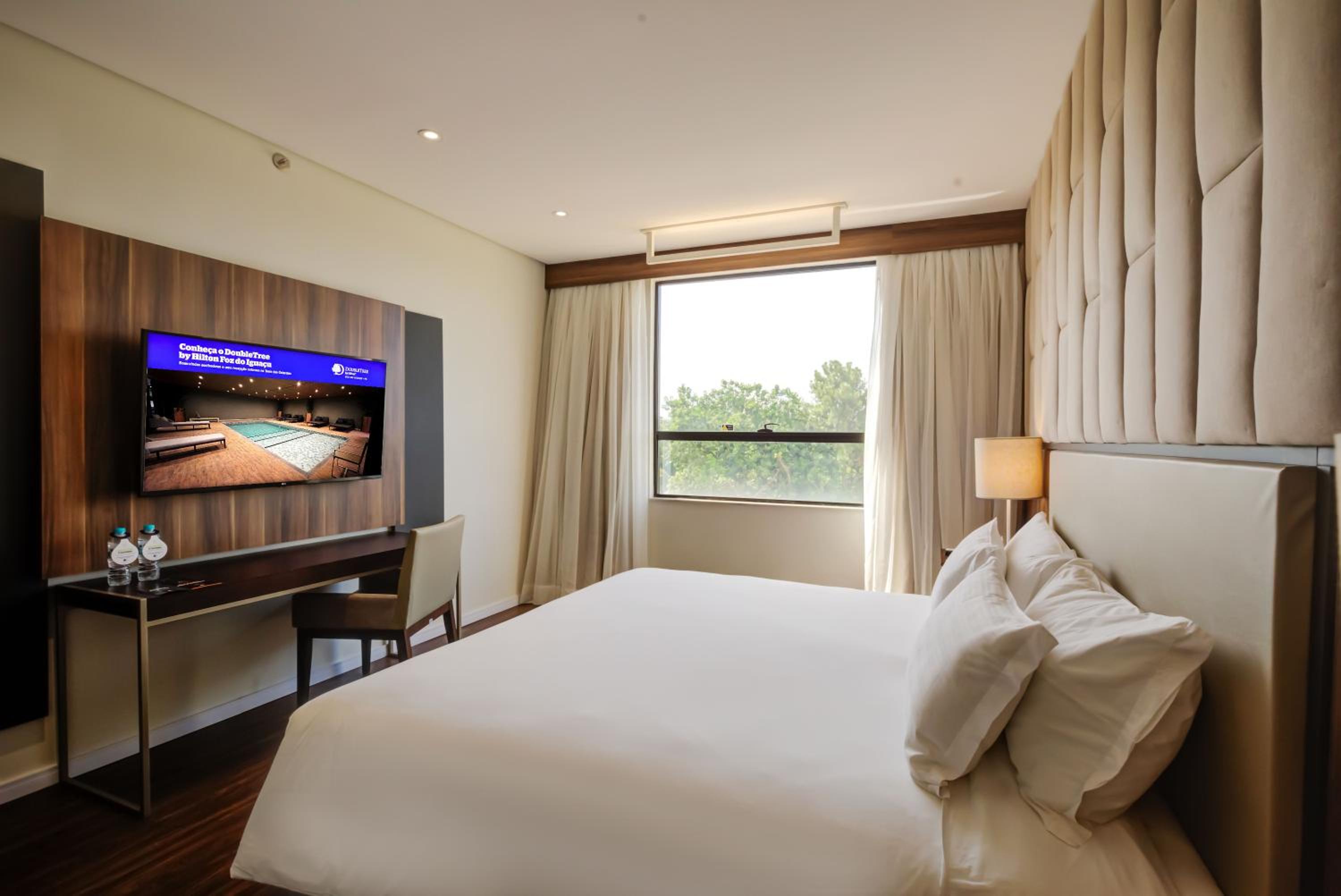 Superior King Room - Photo 5