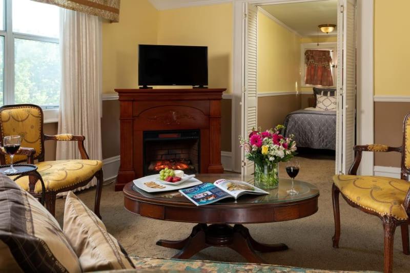 King room with spa bath
