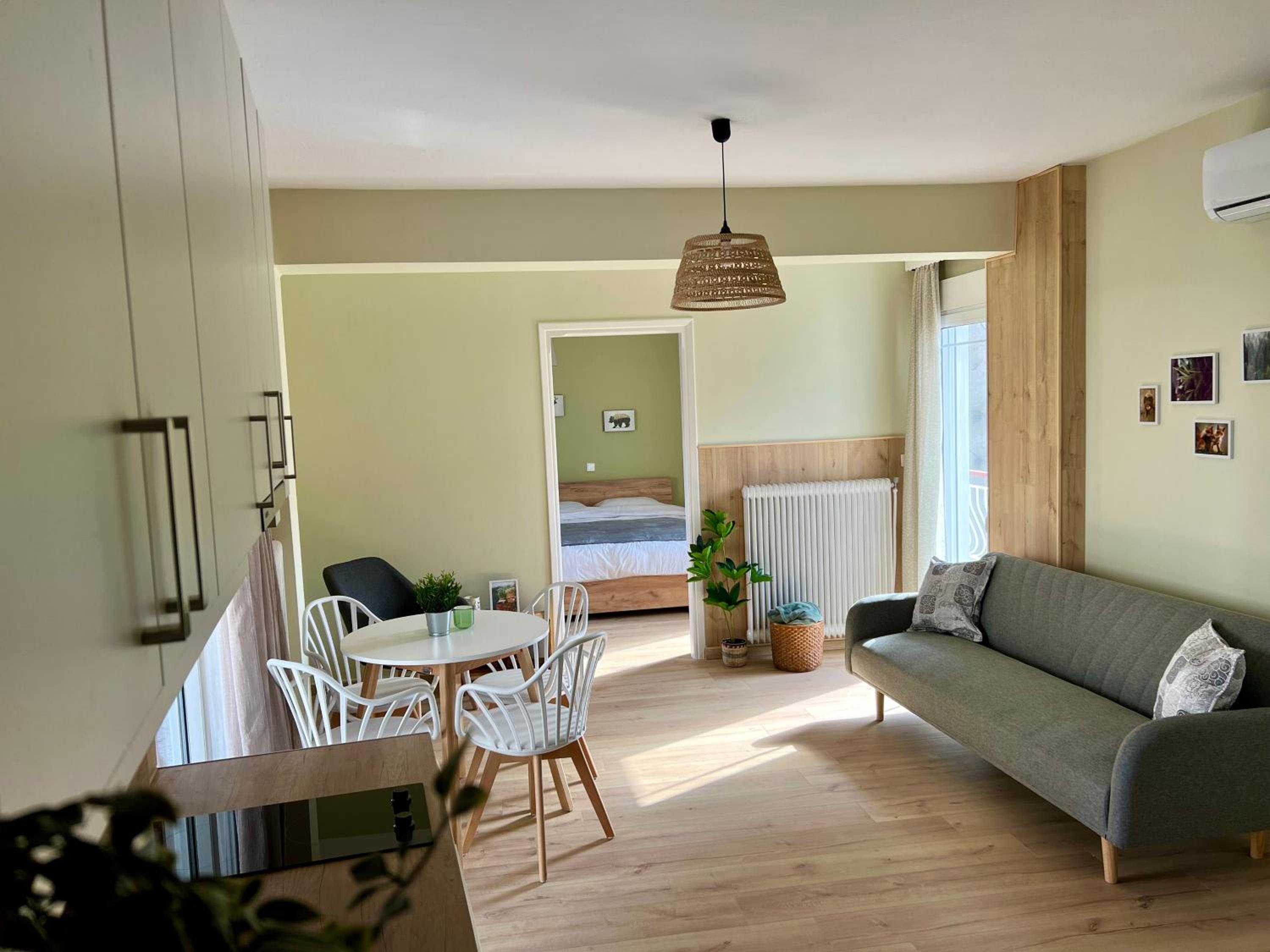 One-Bedroom Apartment