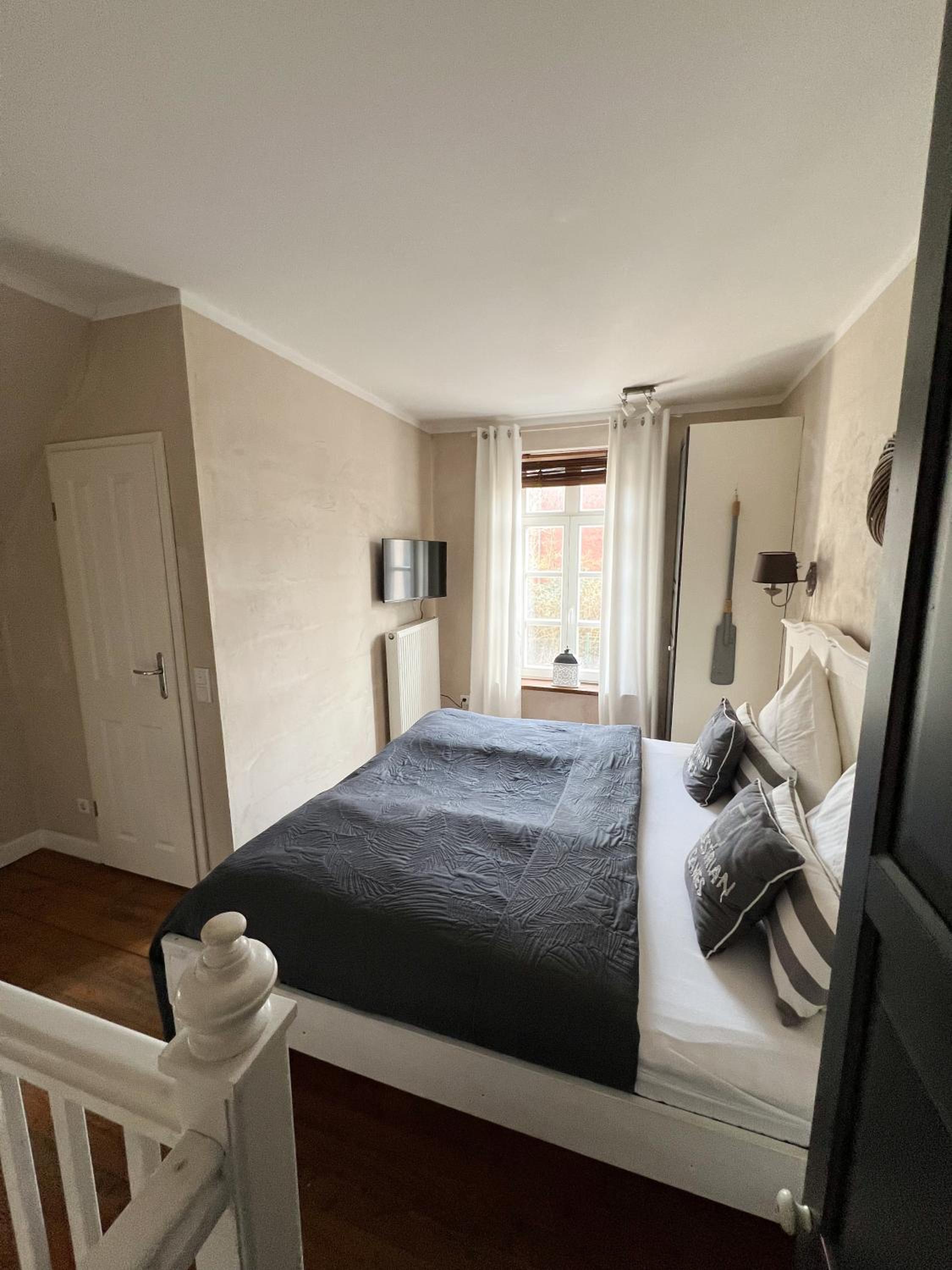Apartment - Split Level