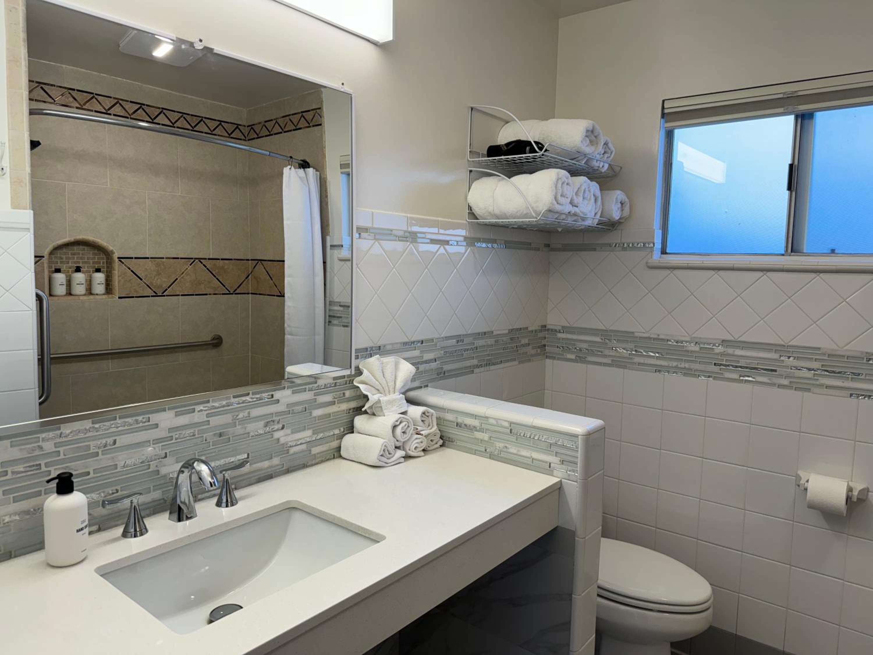 One-Bedroom Suite photo 3