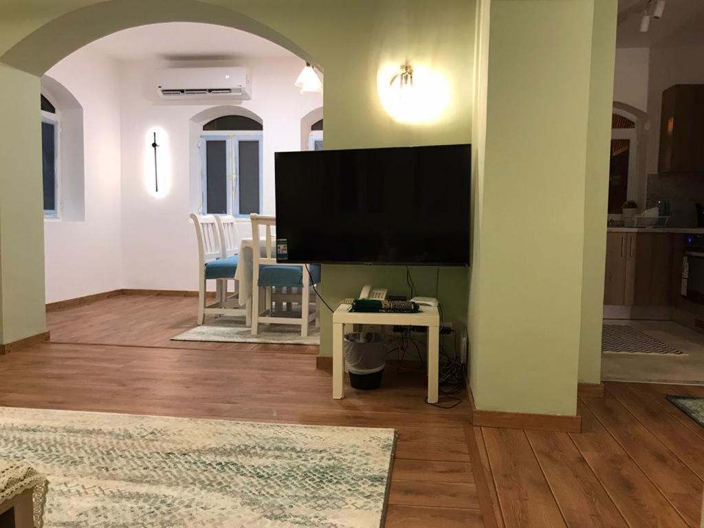 Two-Bedroom Apartment photo 2