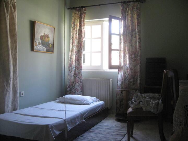 Two-Bedroom House photo 3