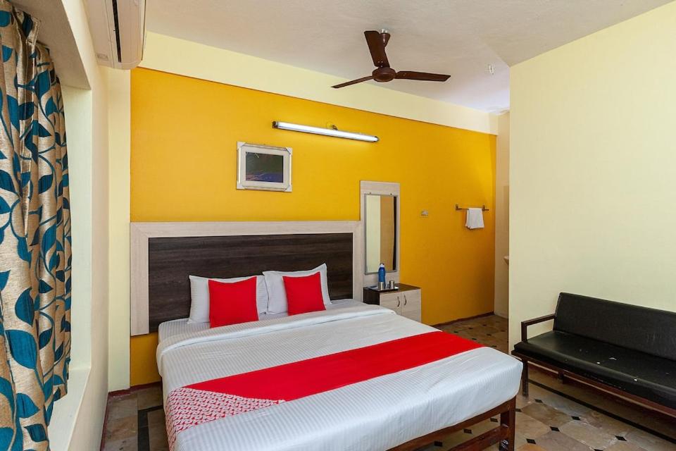 Deluxe Double Room (2 Adults + 1 Child) photo 1